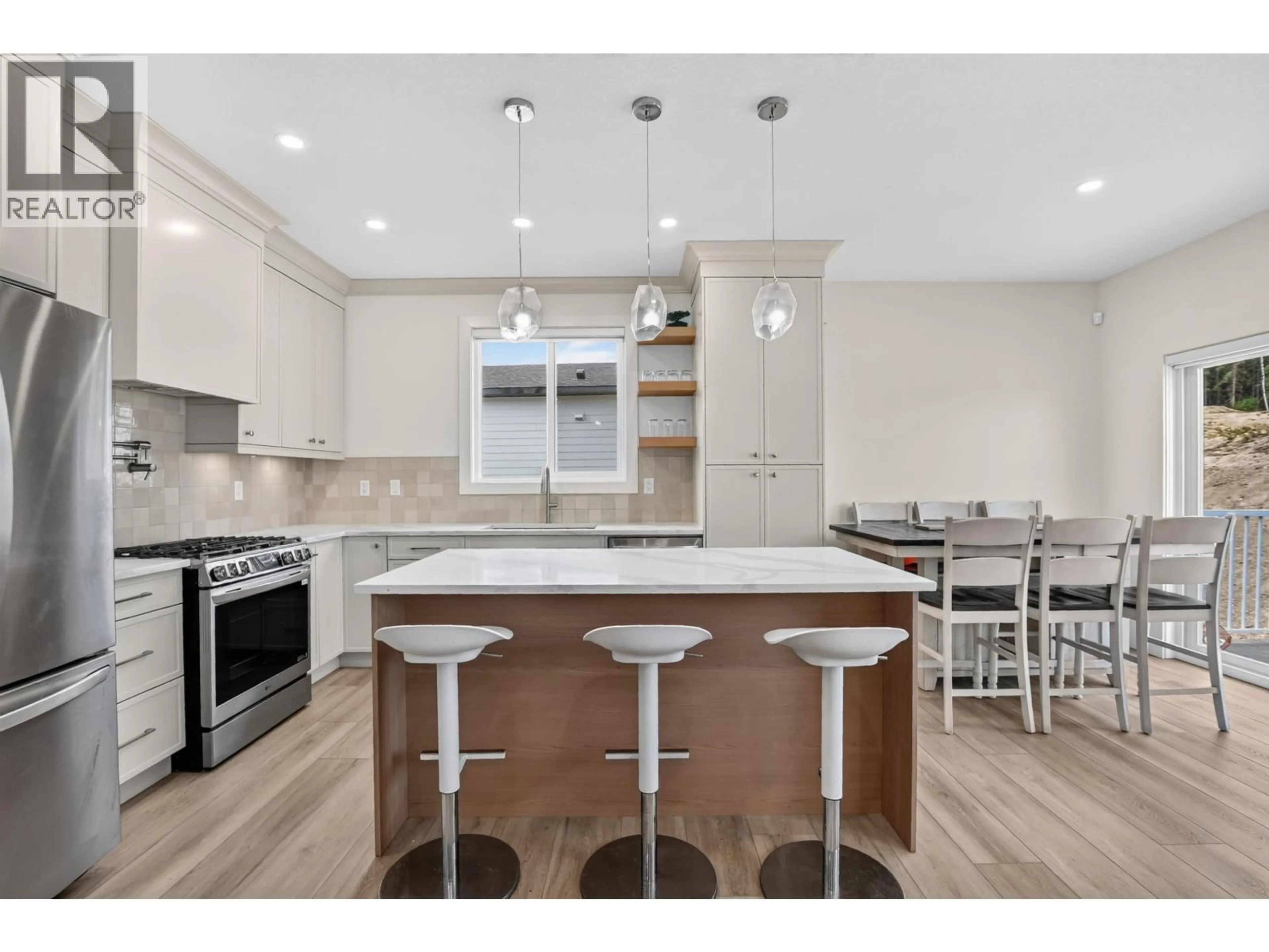Open concept kitchen, unknown for 7943 SOUTHRIDGE AVENUE, Prince George British Columbia V2N6S4