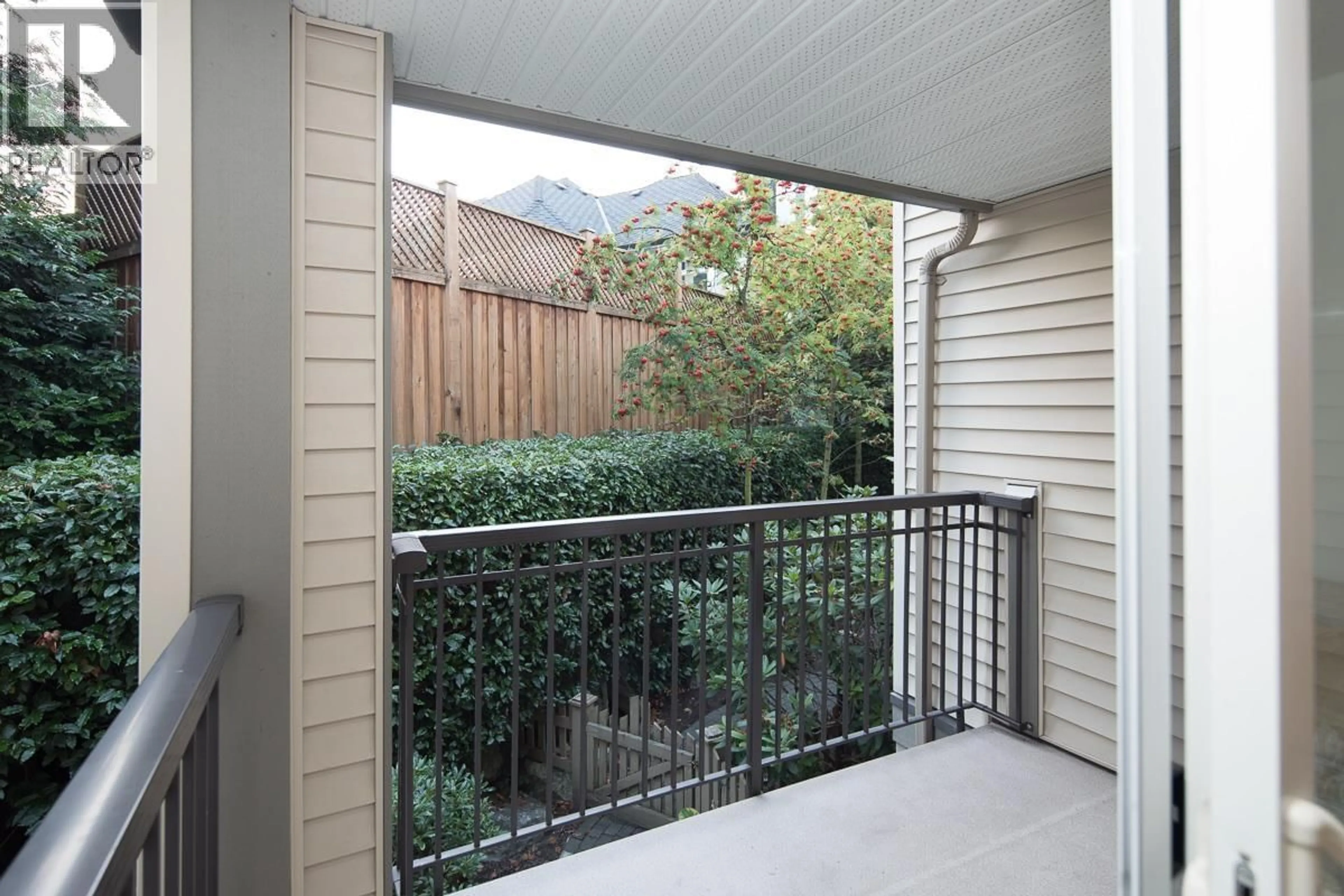 Patio, unknown for 263 - 1100 29TH STREET, North Vancouver British Columbia V7K3E4