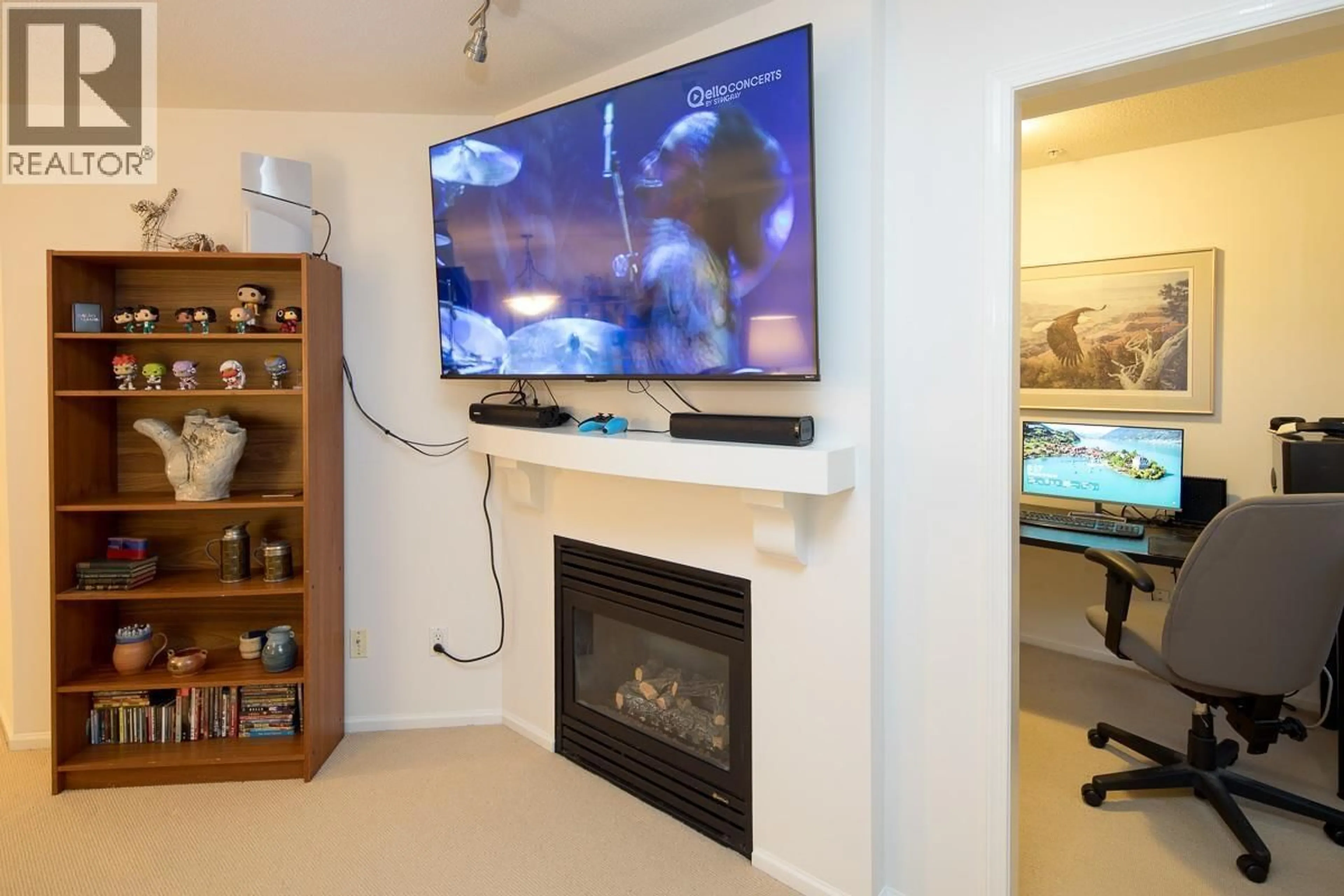 Home theater for 263 - 1100 29TH STREET, North Vancouver British Columbia V7K3E4