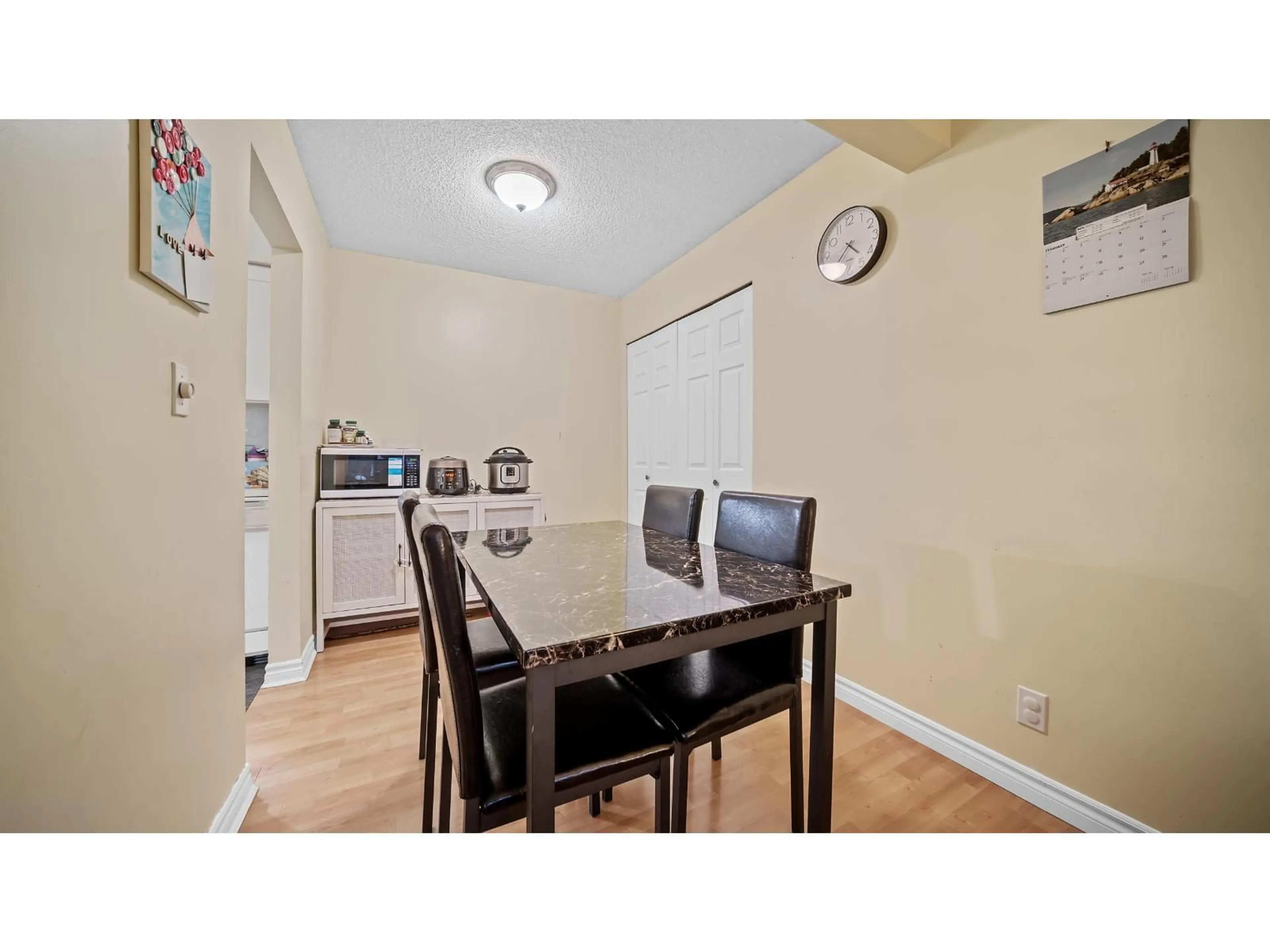 A pic of a room for 1314 - 10620 150 STREET, Surrey British Columbia V3R7S1