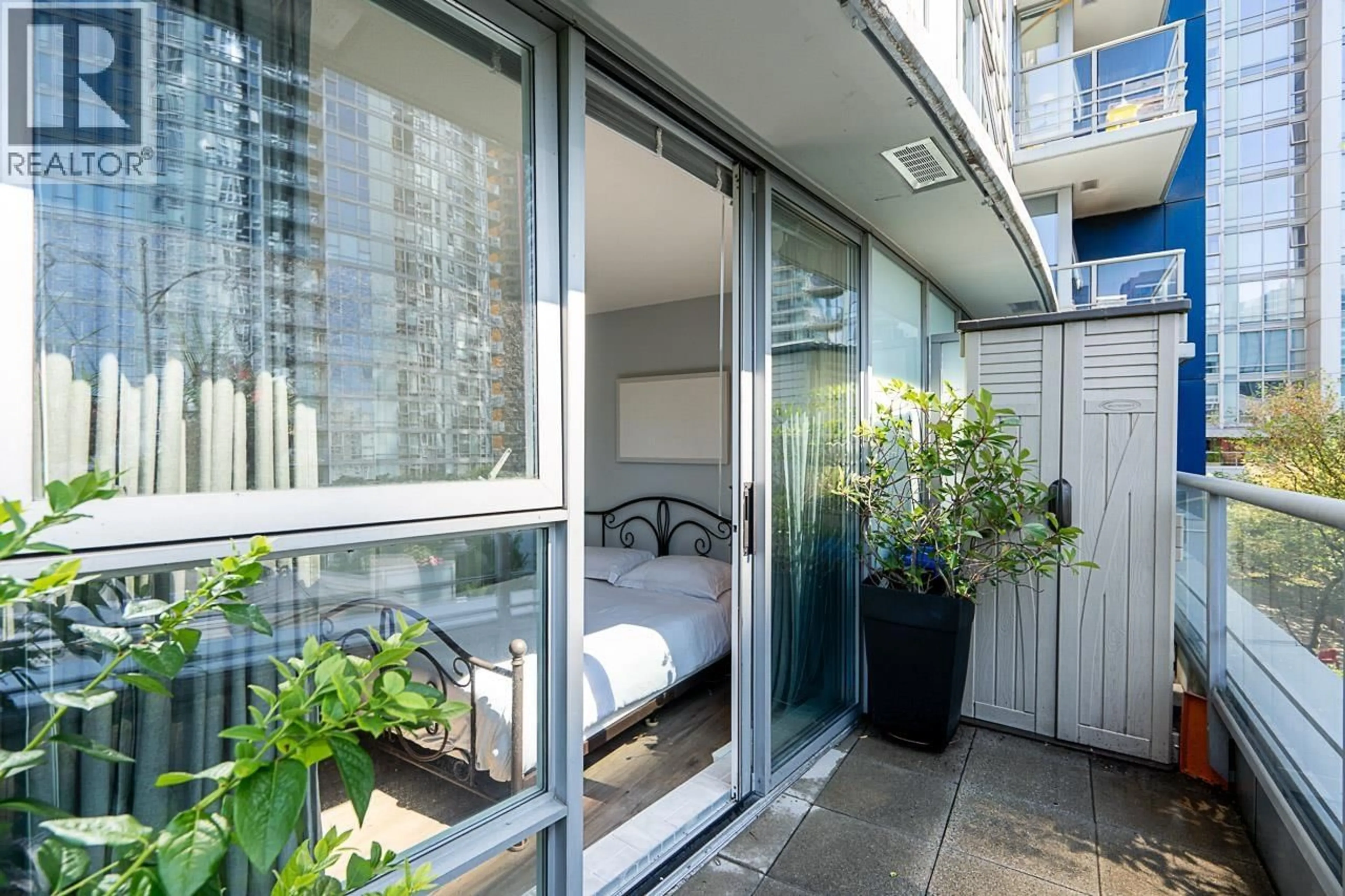Balcony in the apartment, street for 503 - 602 CITADEL PARADE, Vancouver British Columbia V6B1X2