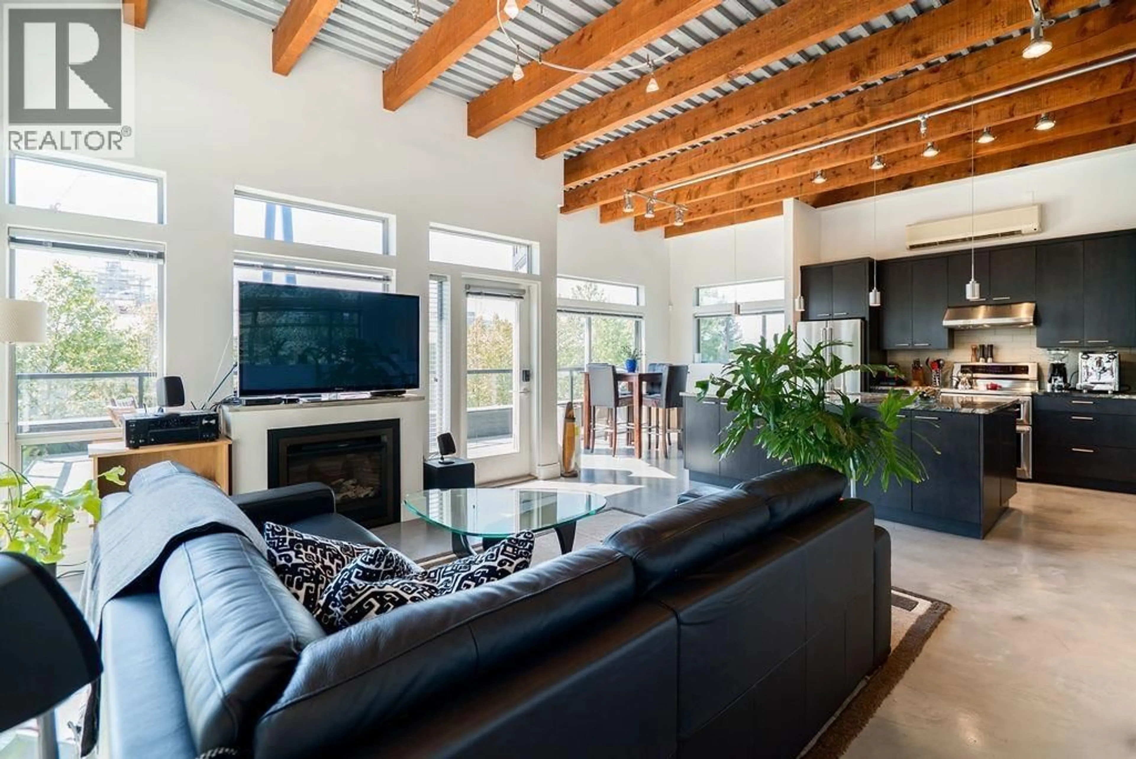 Living room with furniture, unknown for 301 - 1075 1ST STREET, North Vancouver British Columbia V7P3T4