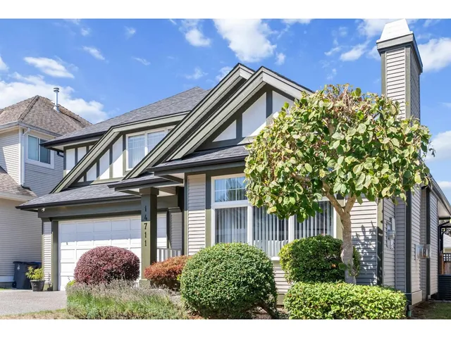 14711 75A AVENUE, Surrey 2