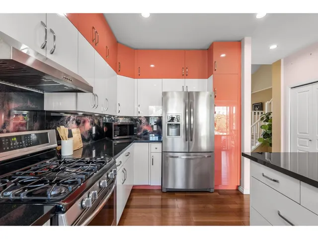 14711 75A AVENUE, Surrey 5