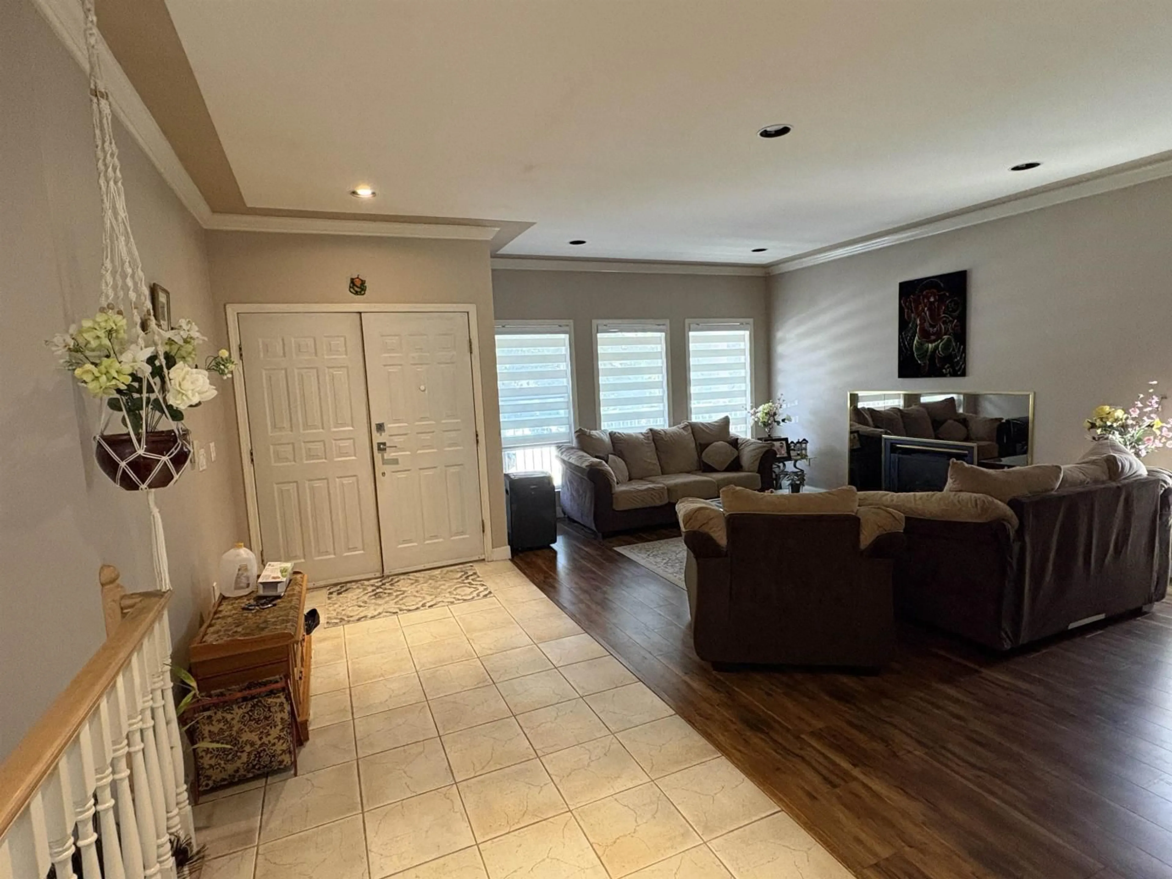 Living room with furniture, unknown for 7719 147A STREET, Surrey British Columbia V3S8Z4