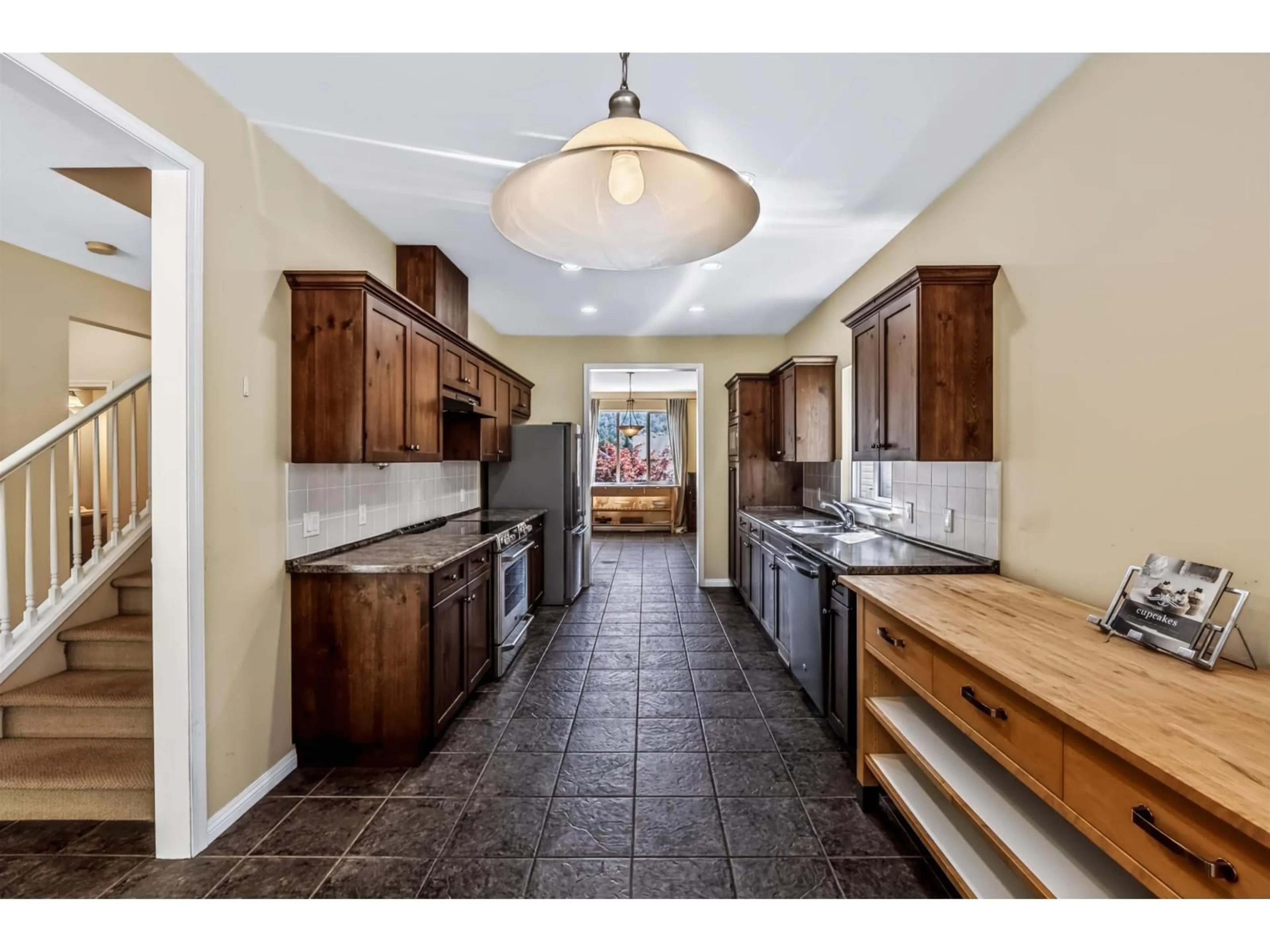 Unknown for 36256 STEPHEN LEACOCK DRIVE, Abbotsford British Columbia V3G3C4