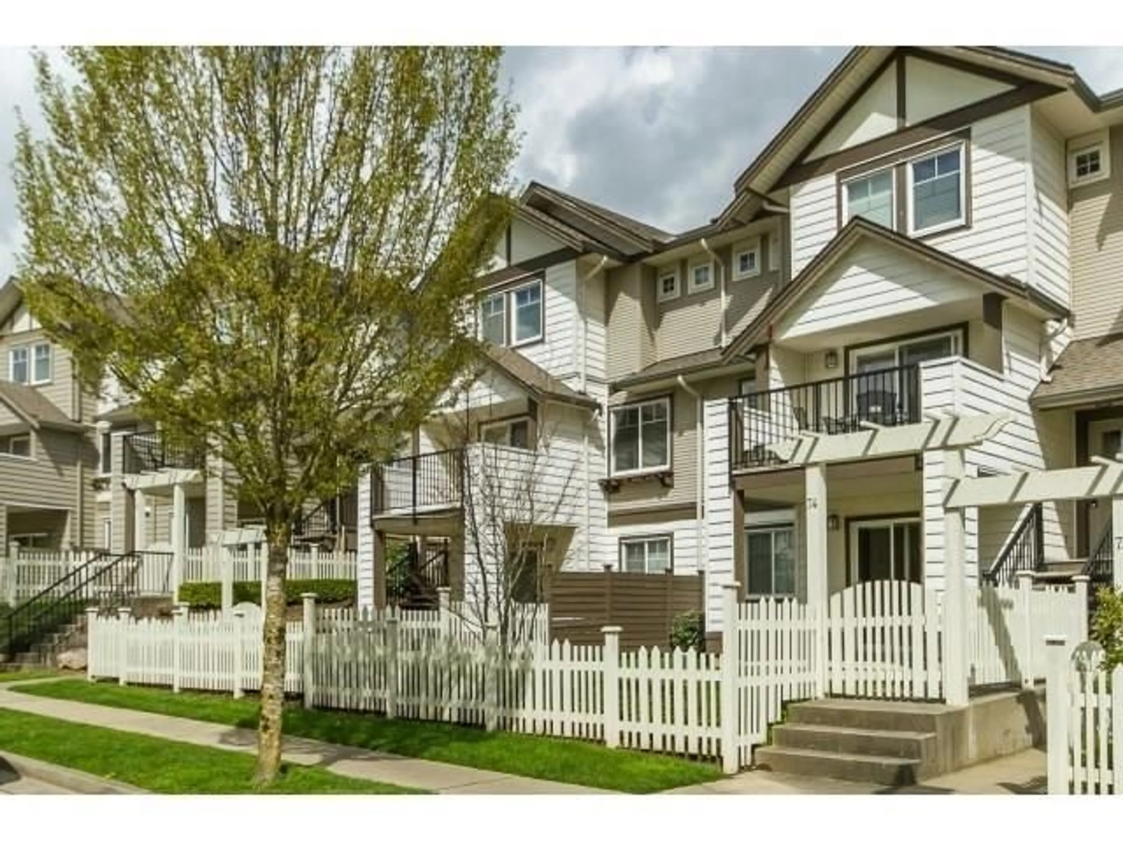 Unknown for 74 - 4401 BLAUSON BOULEVARD, Abbotsford British Columbia V3G0A4