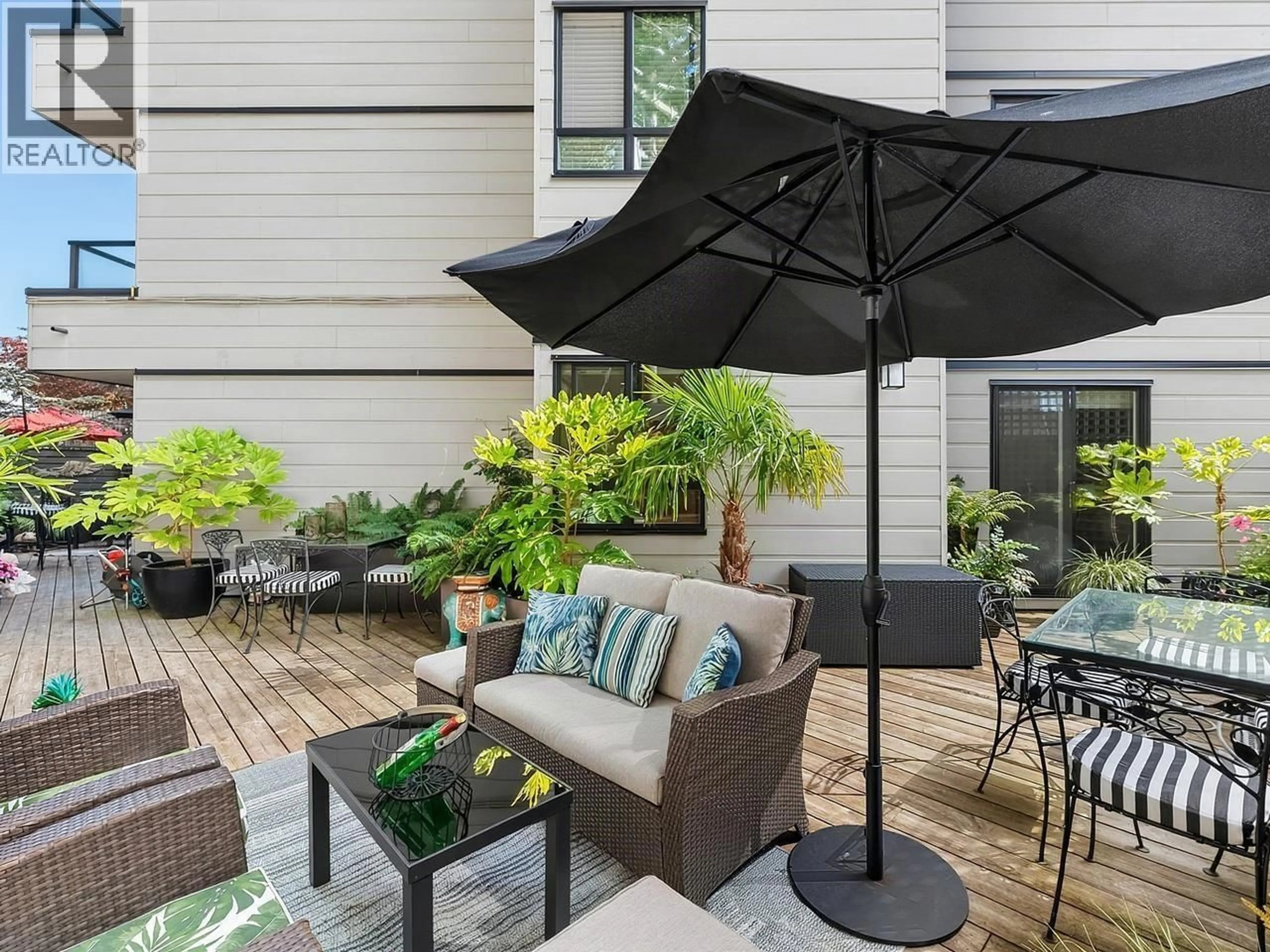 Patio, street for 104 - 1575 BALSAM STREET, Vancouver British Columbia V6K3L7