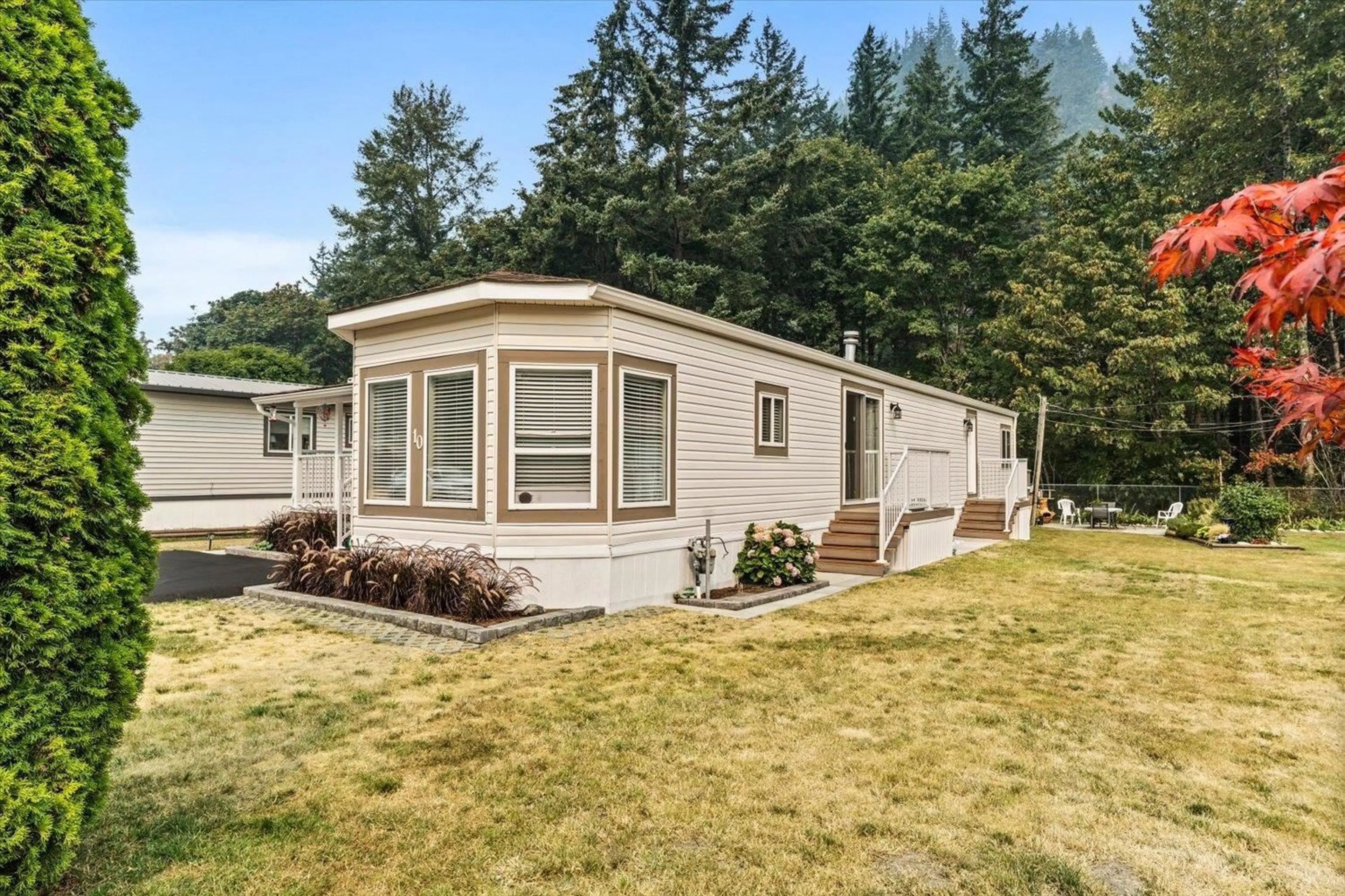 Home with vinyl exterior material, mountain view for 10 - 65367 KAWKAWA LAKE ROAD, Hope British Columbia V0X1L1