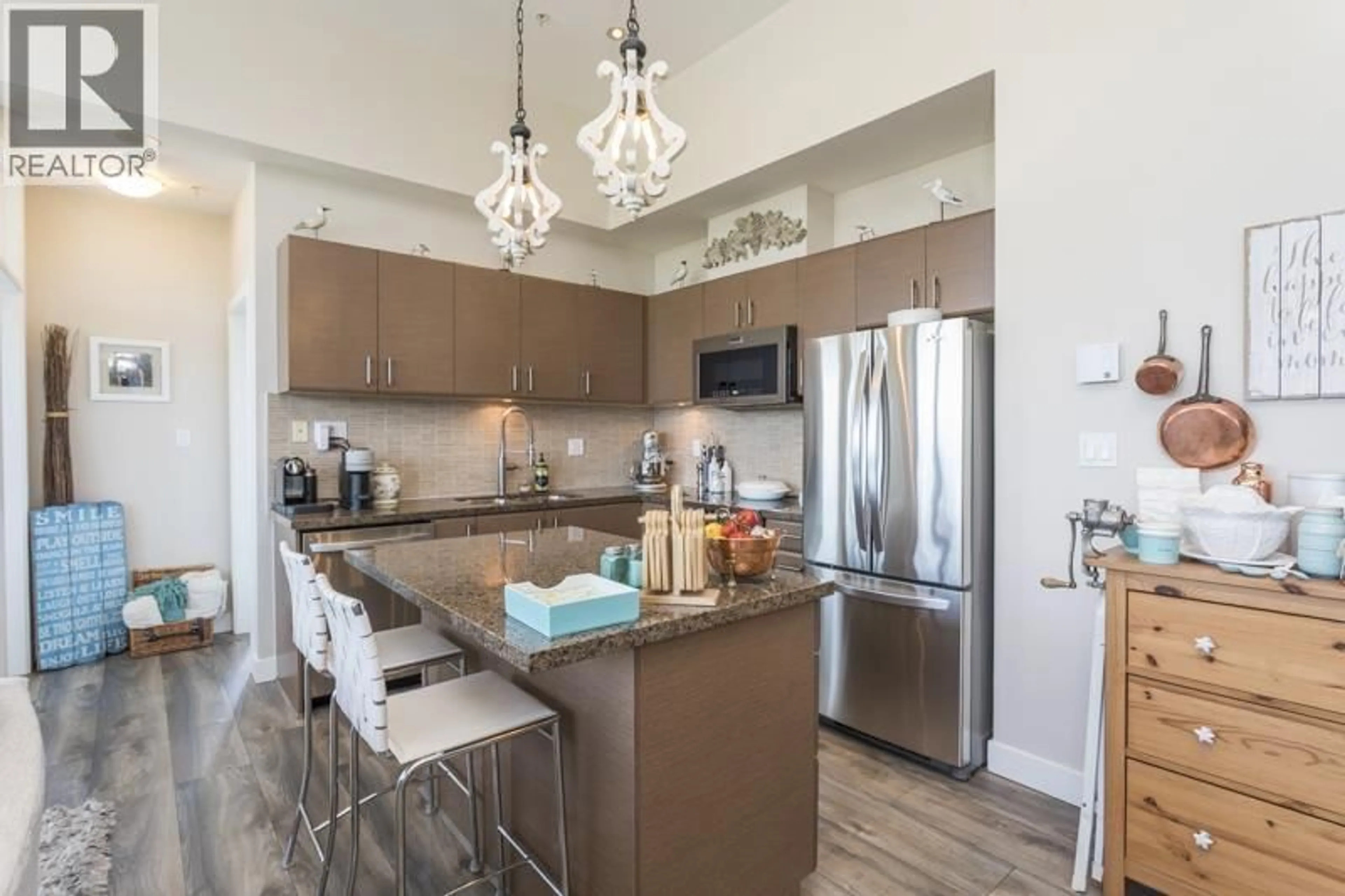 Open concept kitchen, unknown for 1002 - 12069 HARRIS ROAD, Pitt Meadows British Columbia V3Y0C8