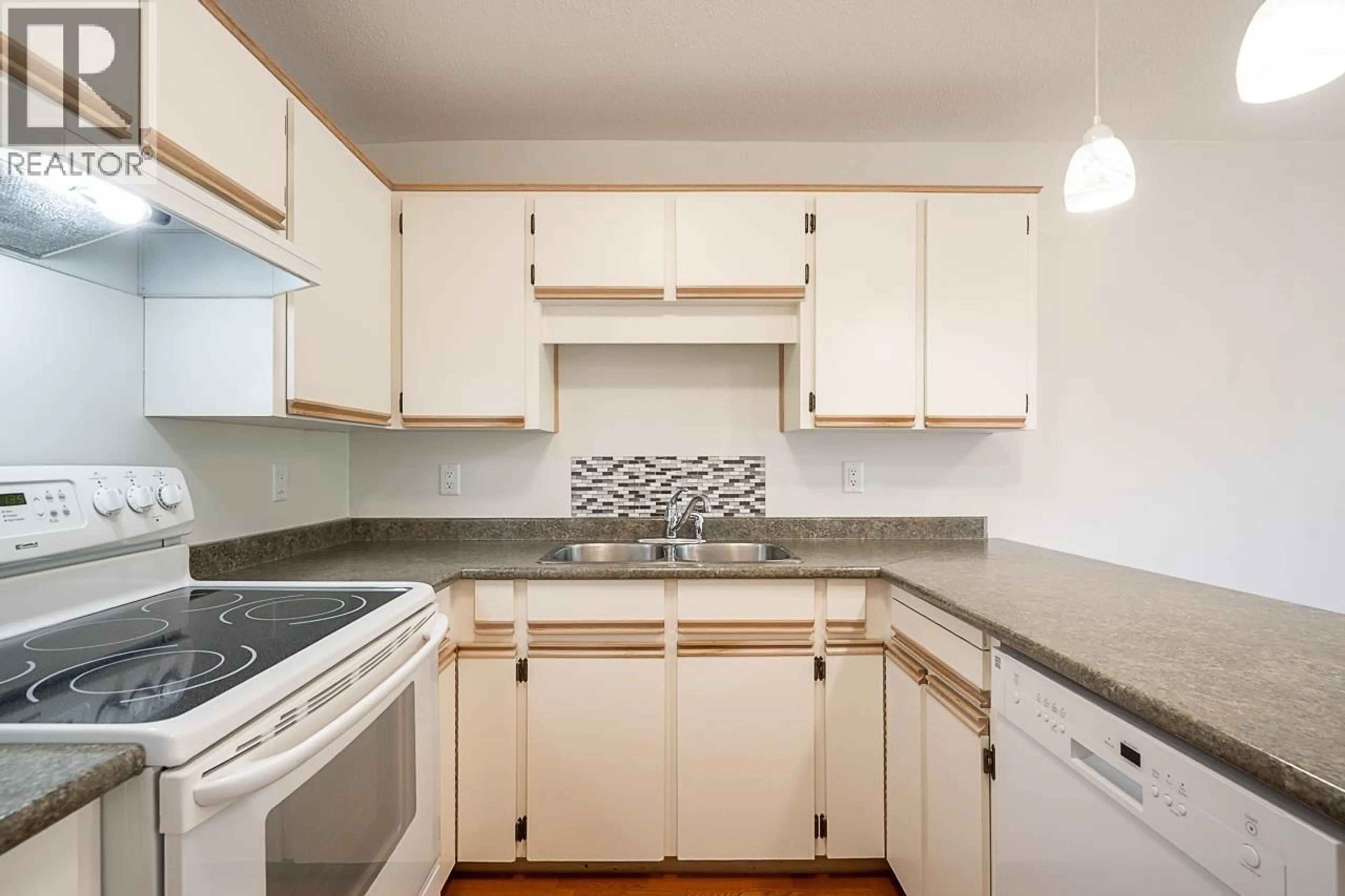 Standard kitchen, unknown for 210 - 450 BROMLEY STREET, Coquitlam British Columbia V3K6S5