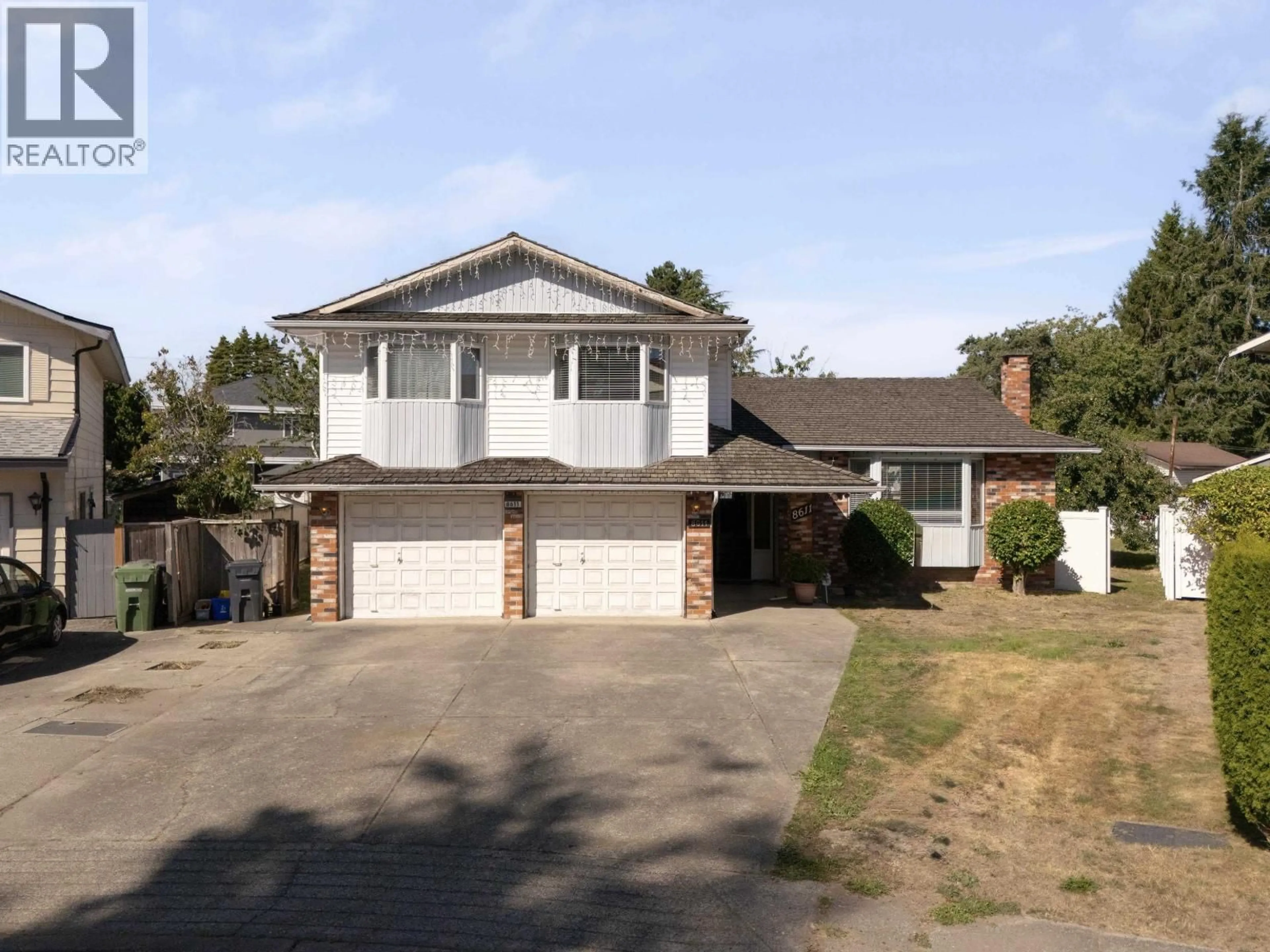 Home with vinyl exterior material, street for 8611 RIDEAU DRIVE, Richmond British Columbia V7A4M6