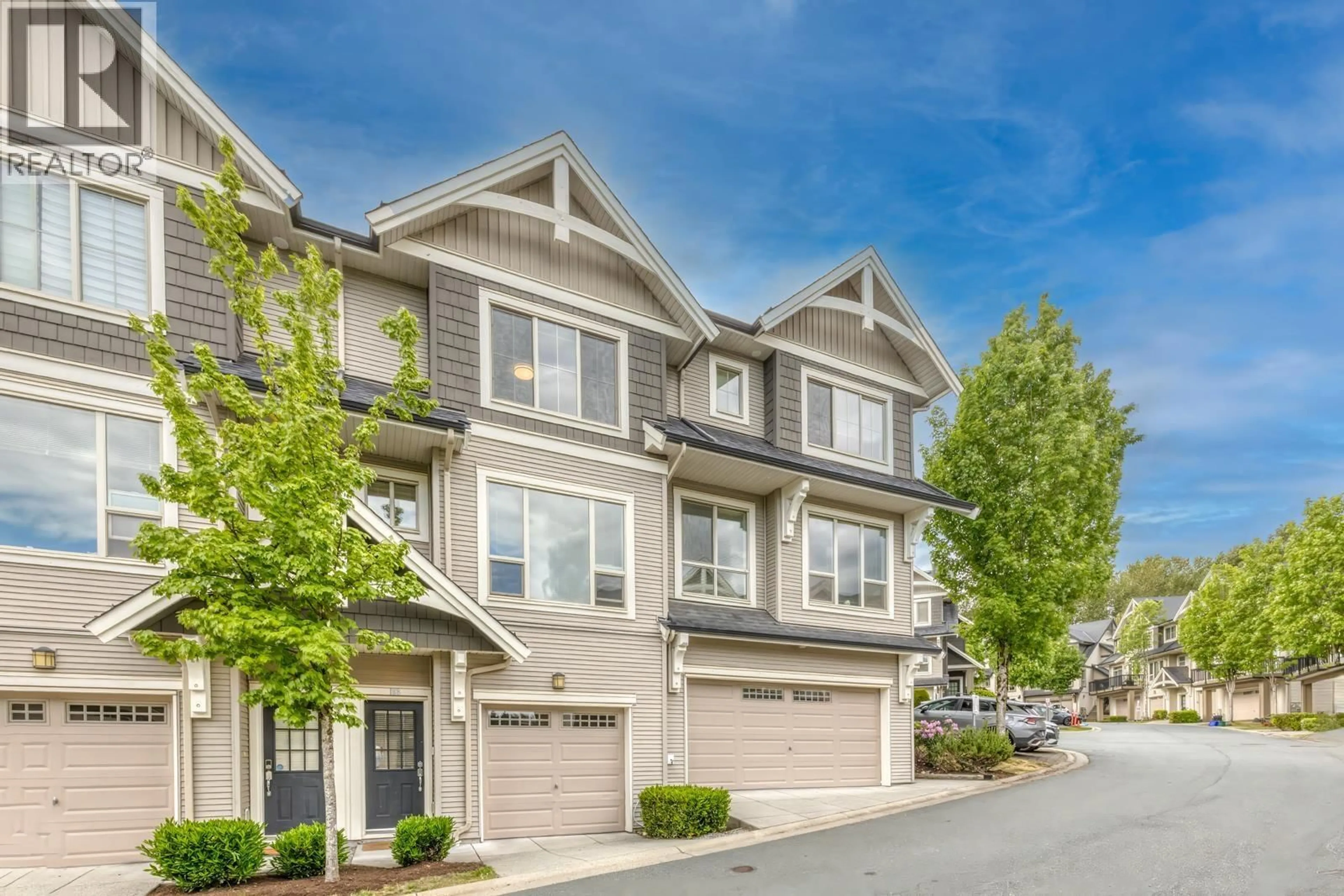 Home with vinyl exterior material, street for 198 - 3105 DAYANEE SPRINGS BOULEVARD, Coquitlam British Columbia V3E0C2