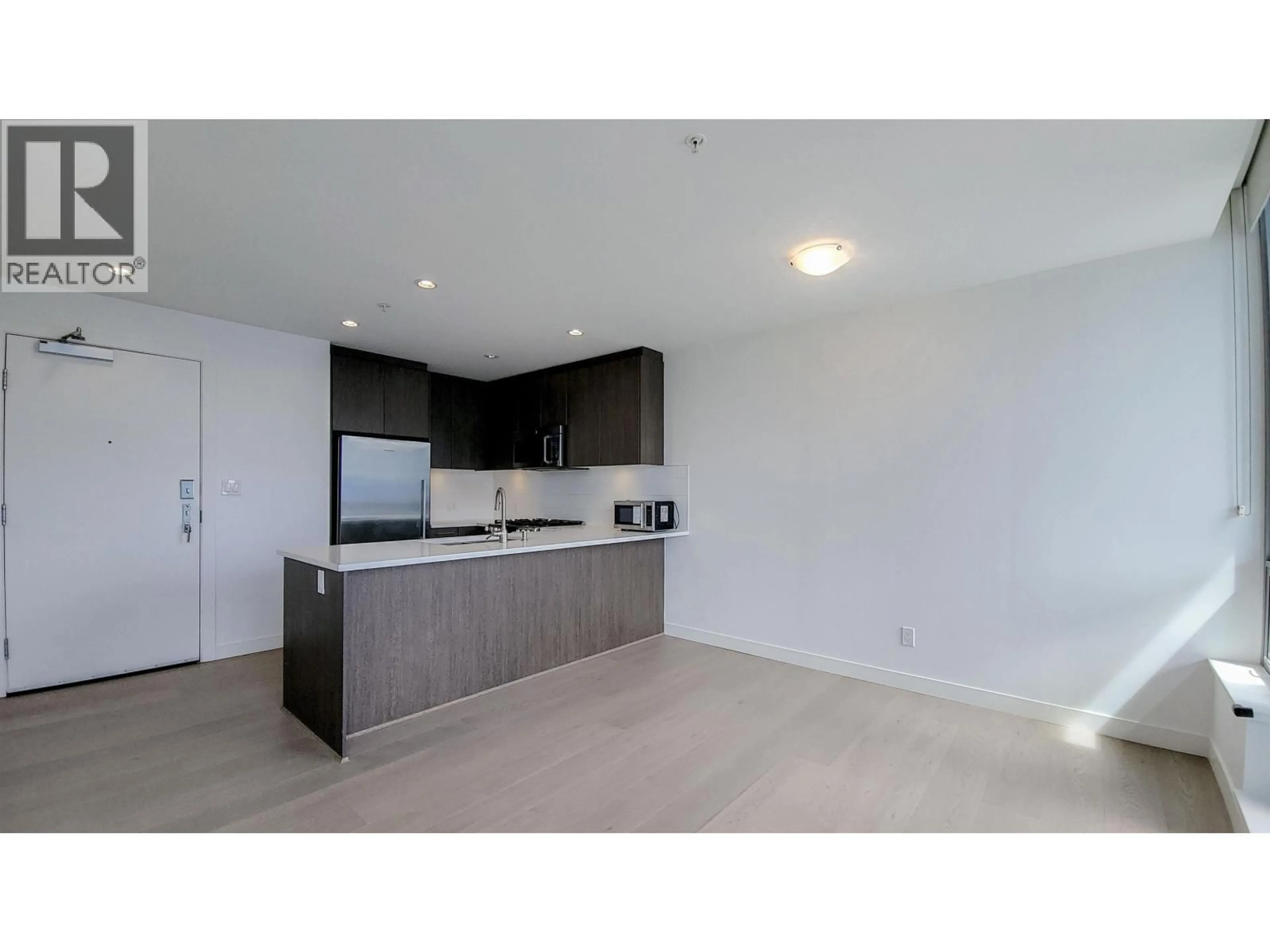 Standard kitchen, unknown for 1507 - 9060 UNIVERSITY CRESCENT, Burnaby British Columbia V5A0E1