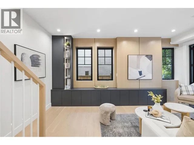 588 10TH AVENUE, Vancouver 5