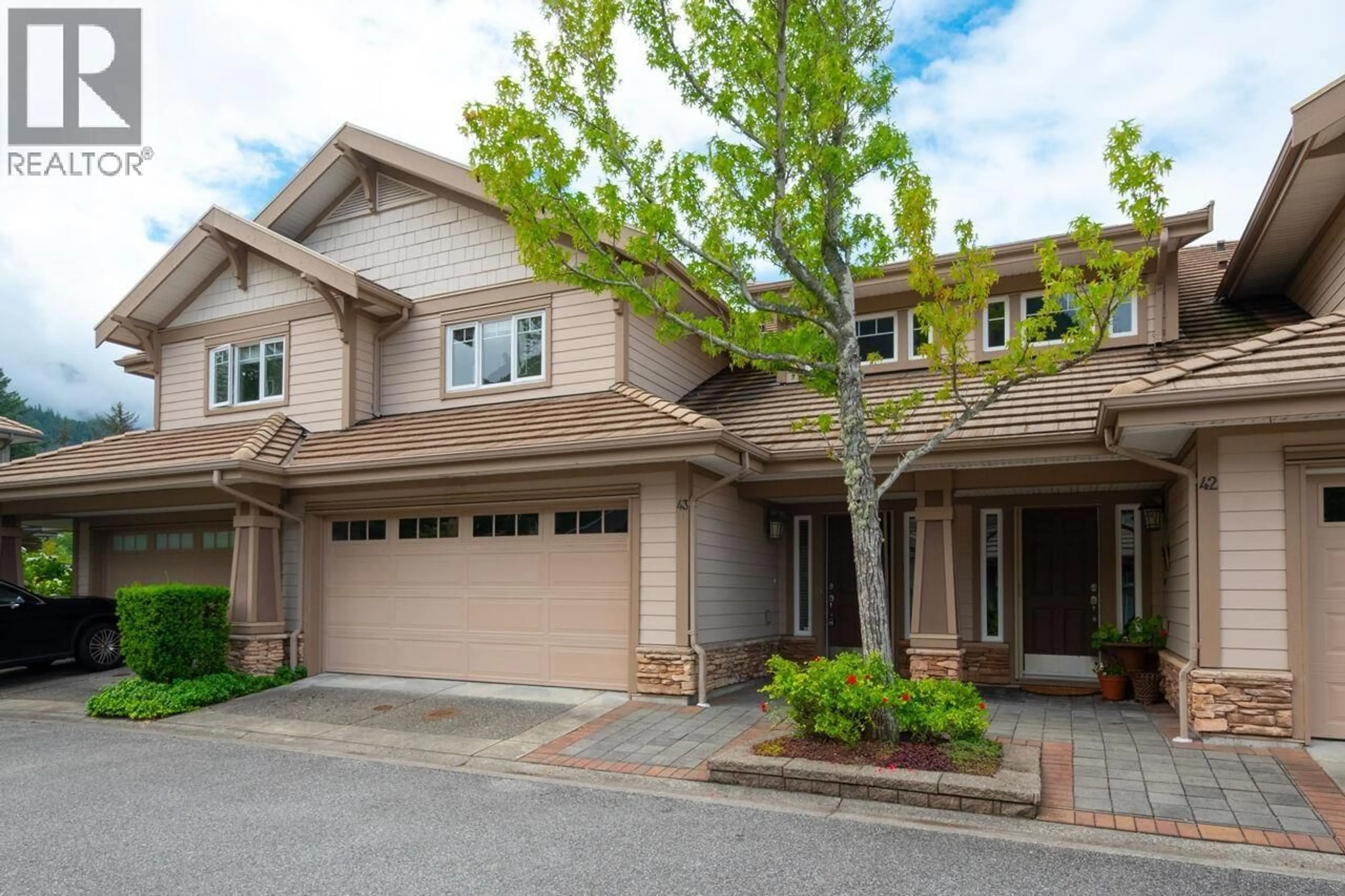 Home with brick exterior material, street for 43 POINT TERRACE, West Vancouver British Columbia V0N3Z1