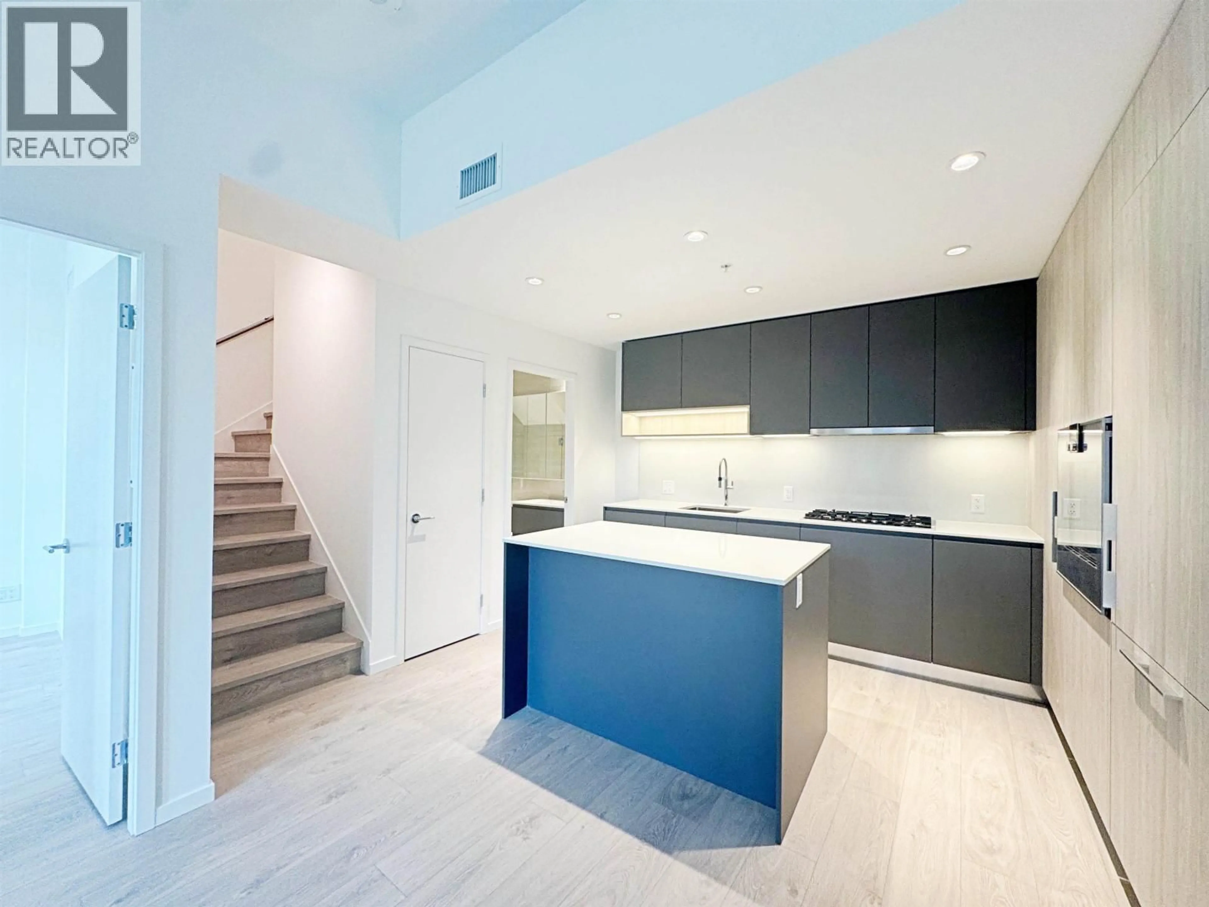 Contemporary kitchen, unknown for 2 - 6200 MINORU BOULEVARD, Richmond British Columbia V6Y0M9