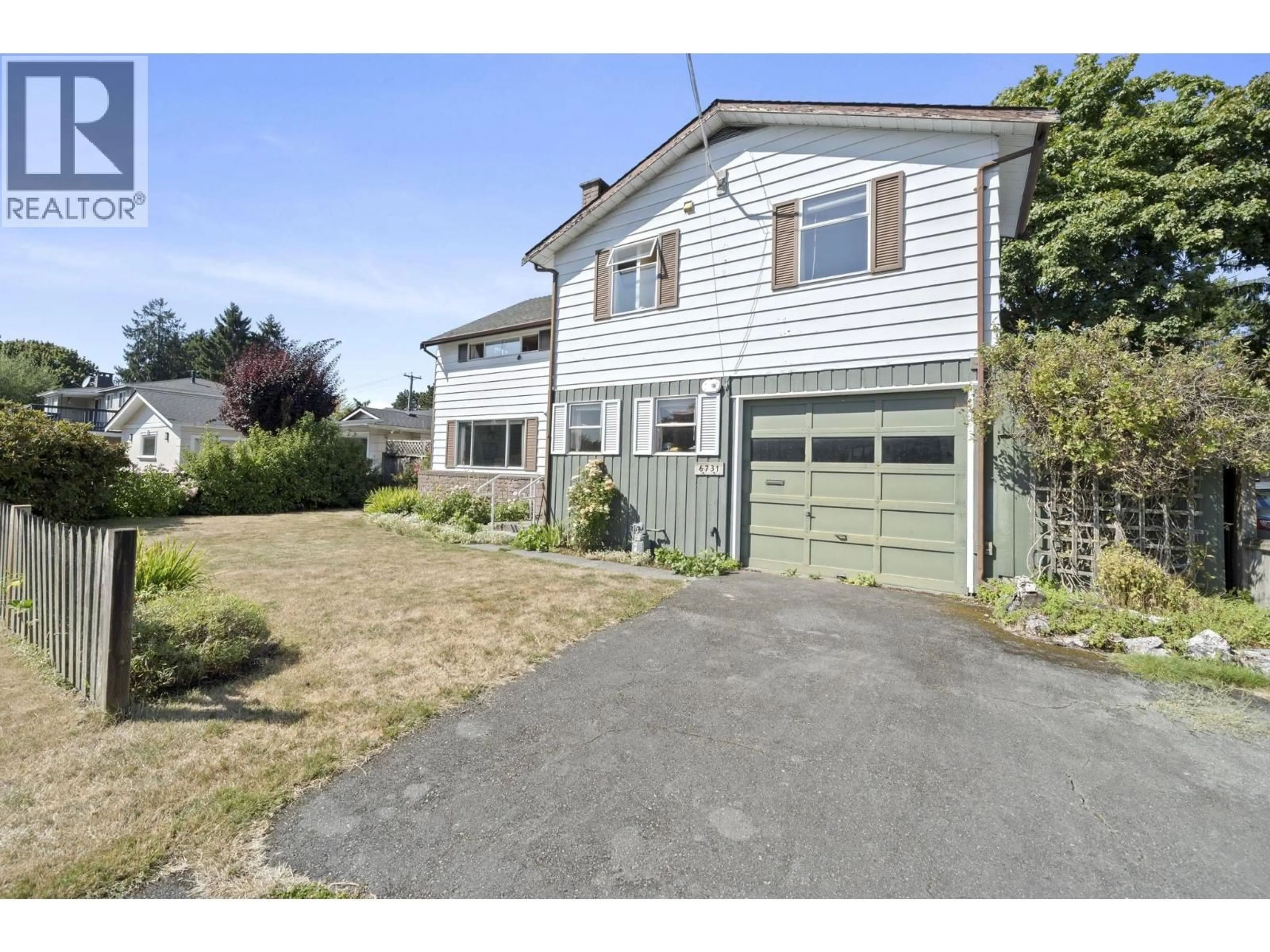 A pic from outside/outdoor area/front of a property/back of a property/a pic from drone, street for 6731 CAMSELL CRESCENT, Richmond British Columbia V7C2M9