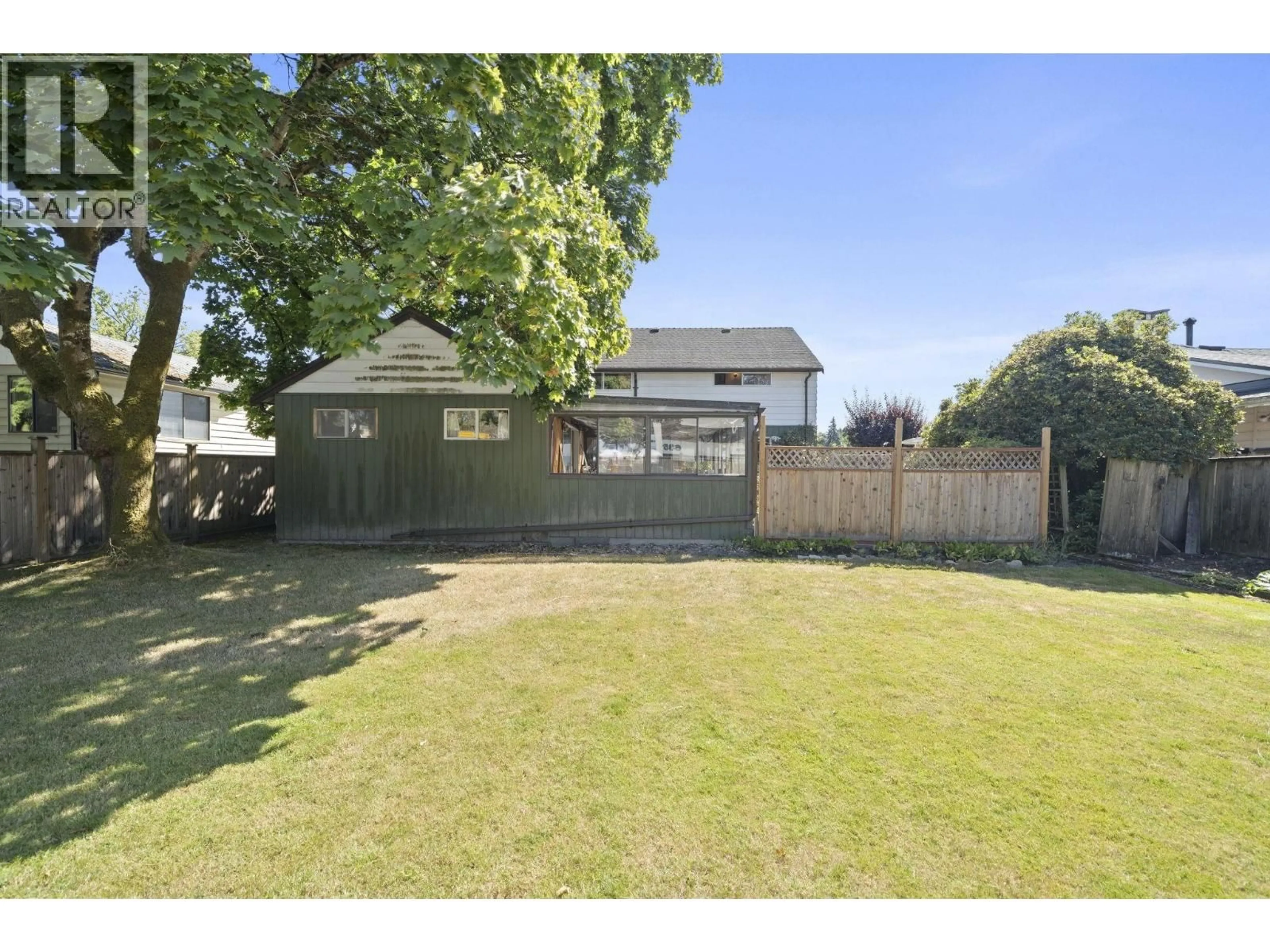 A pic from outside/outdoor area/front of a property/back of a property/a pic from drone, street for 6731 CAMSELL CRESCENT, Richmond British Columbia V7C2M9