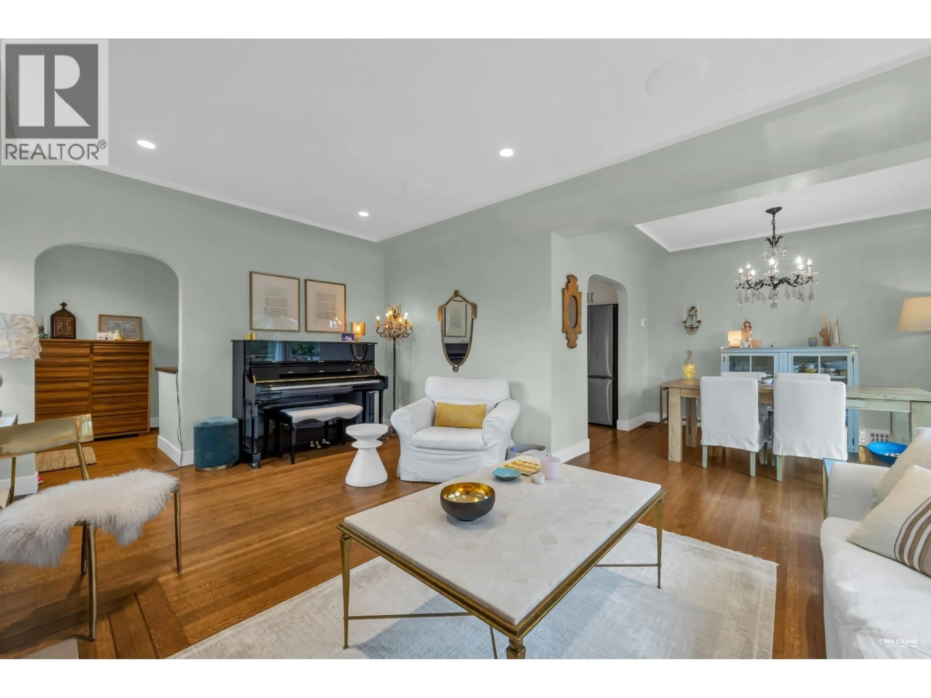 Living room with furniture, unknown for 1220 BRAESIDE STREET, West Vancouver British Columbia V7T2L2