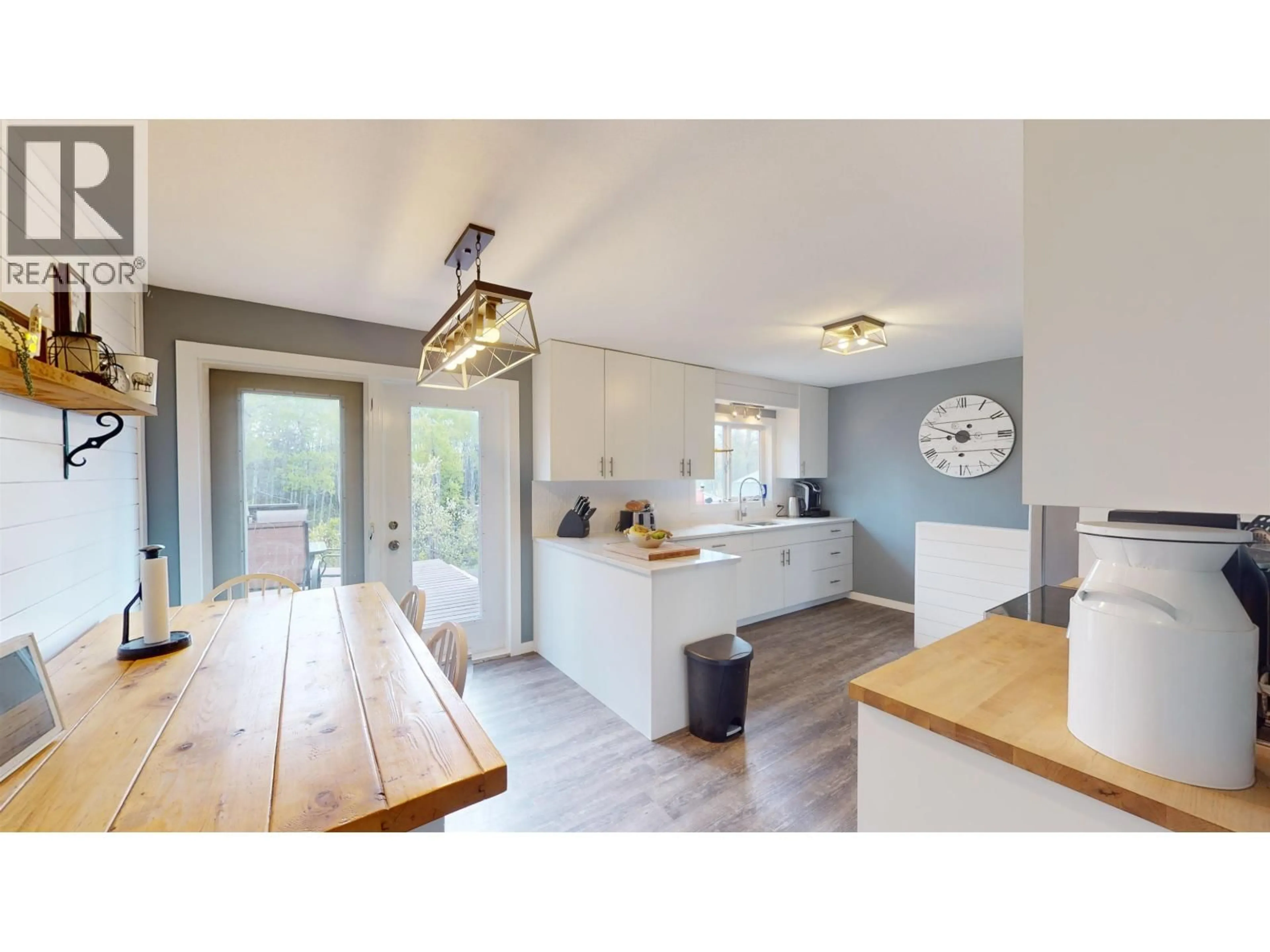 Open concept kitchen, unknown for 3980 DRIVE IN ROAD, Houston British Columbia V0J1Z2
