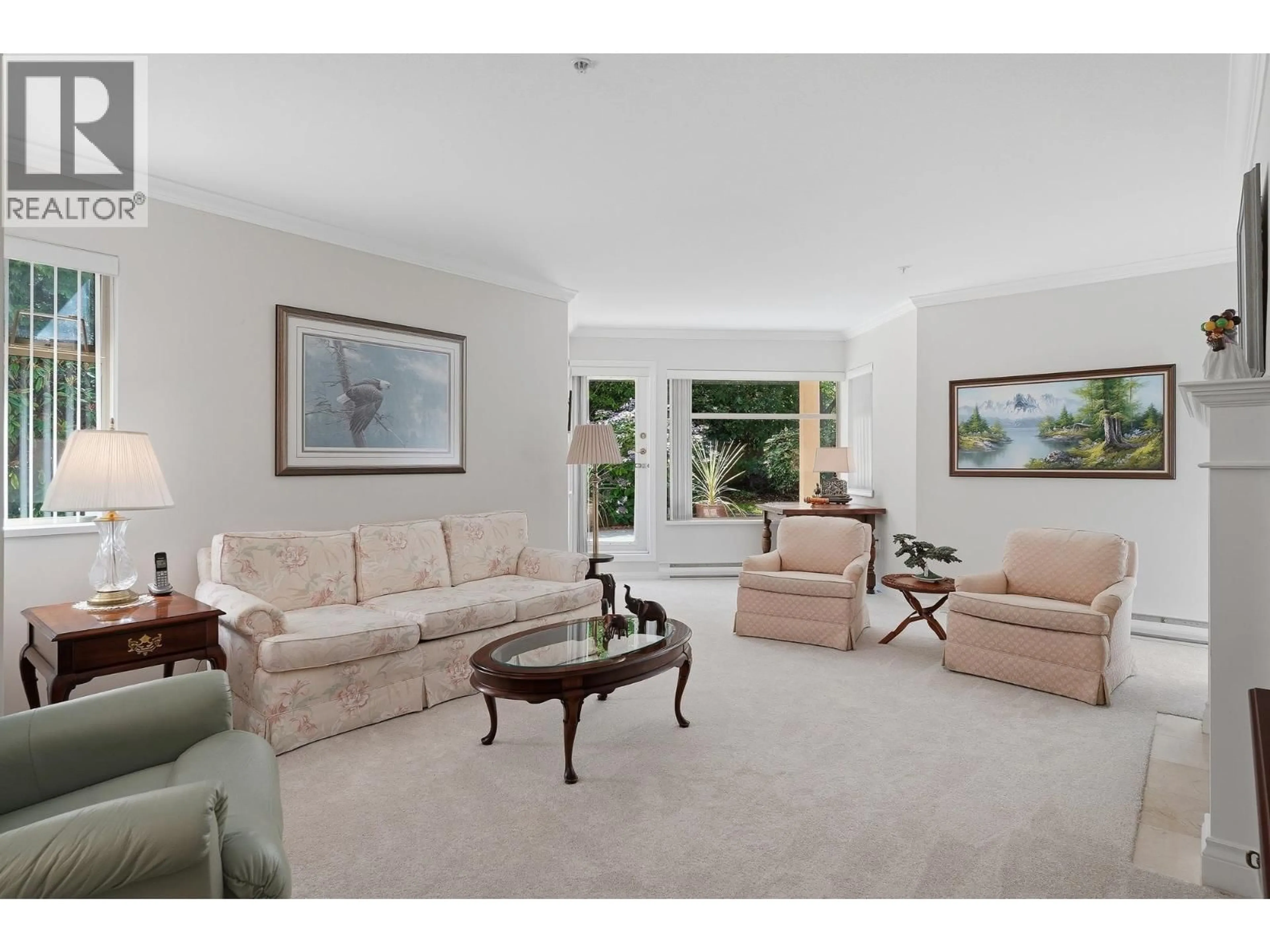 Living room with furniture, carpet floor for 103 - 1118 55 STREET, Delta British Columbia V4M3J8