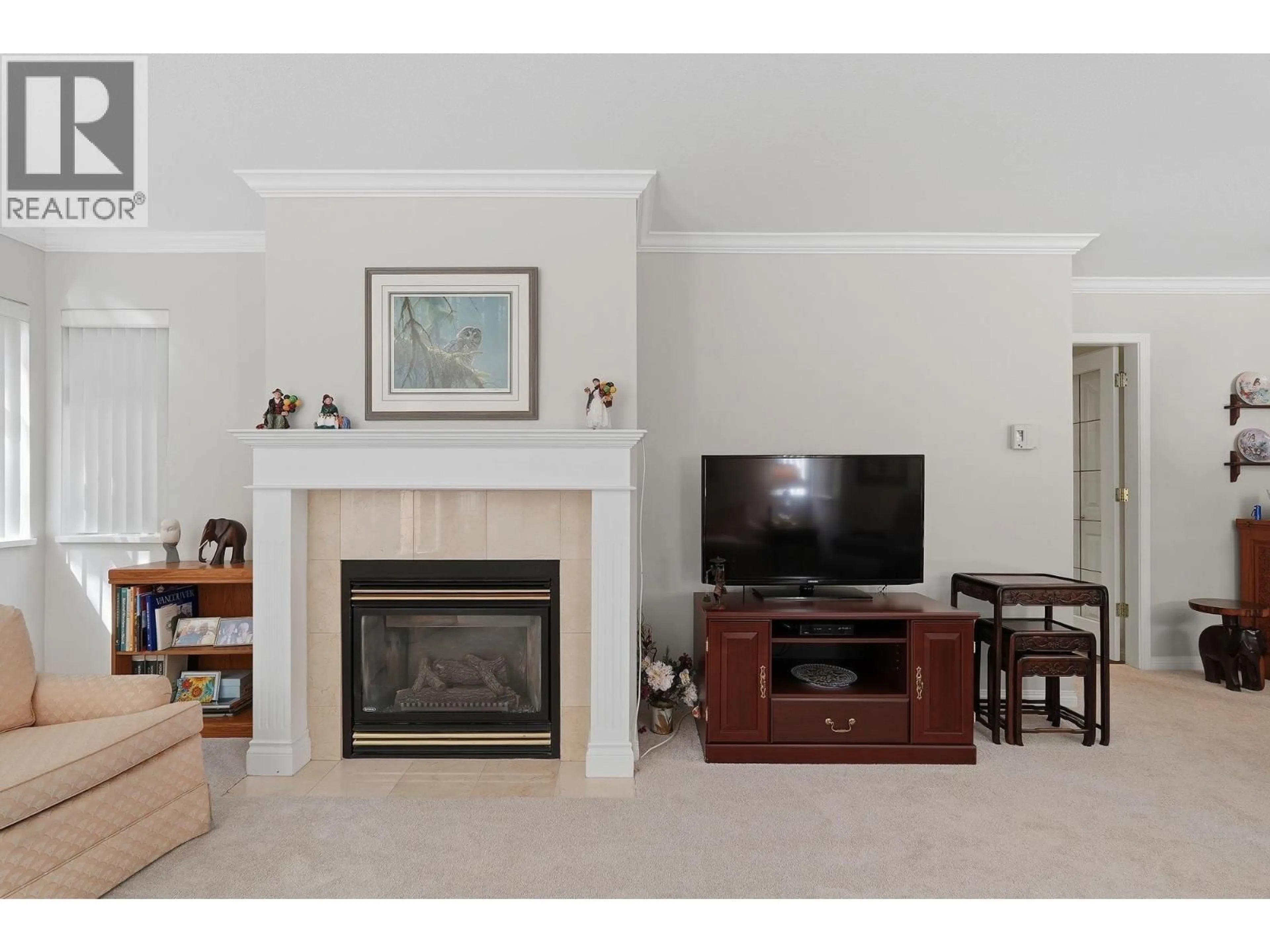 Living room with furniture, unknown for 103 - 1118 55 STREET, Delta British Columbia V4M3J8
