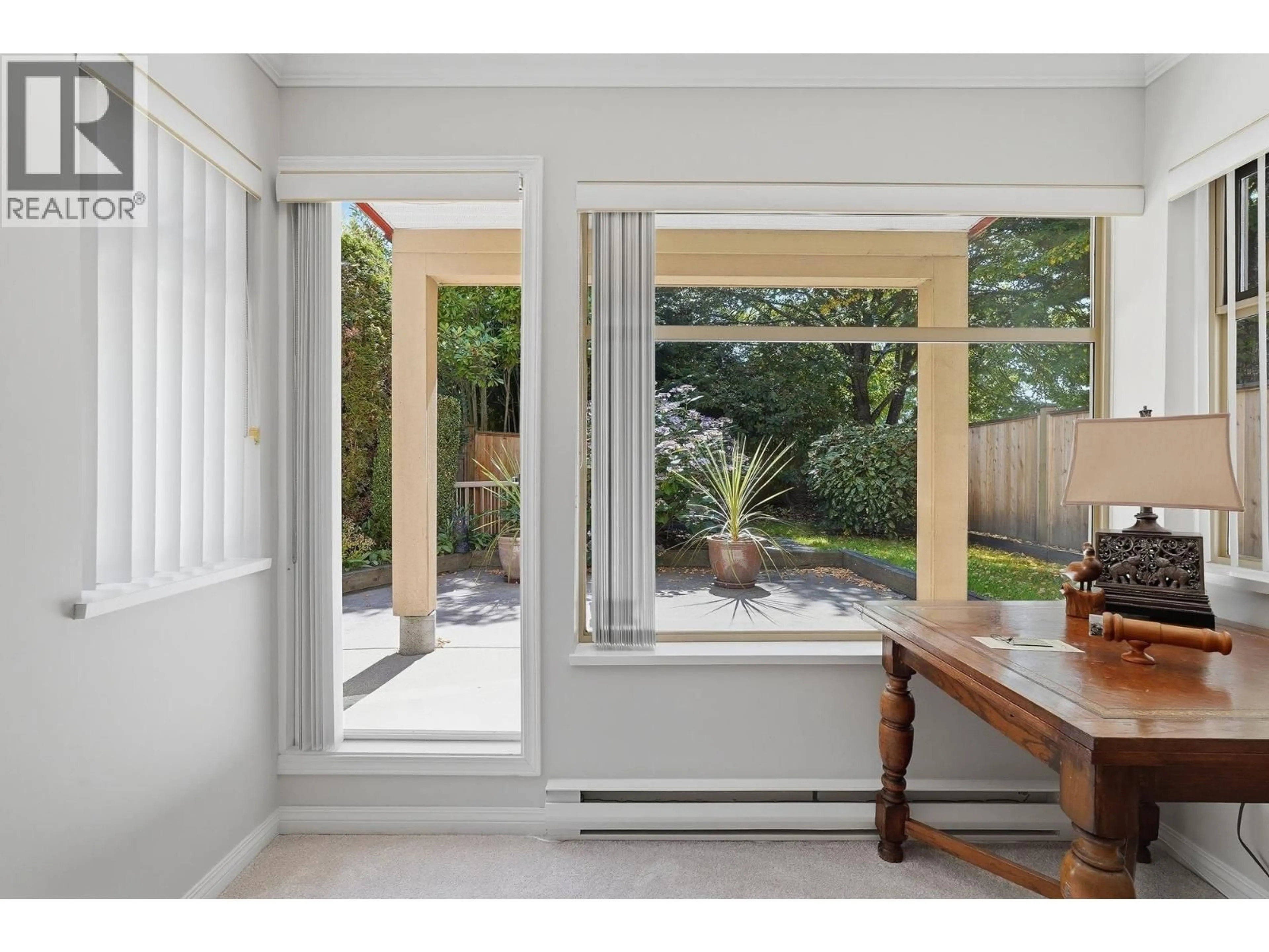 Indoor entryway for 103 - 1118 55 STREET, Delta British Columbia V4M3J8