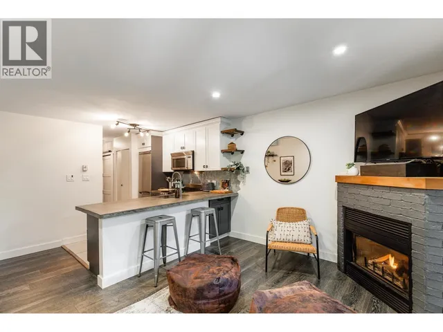 113 - 3070 HILLCREST DRIVE, Whistler 4