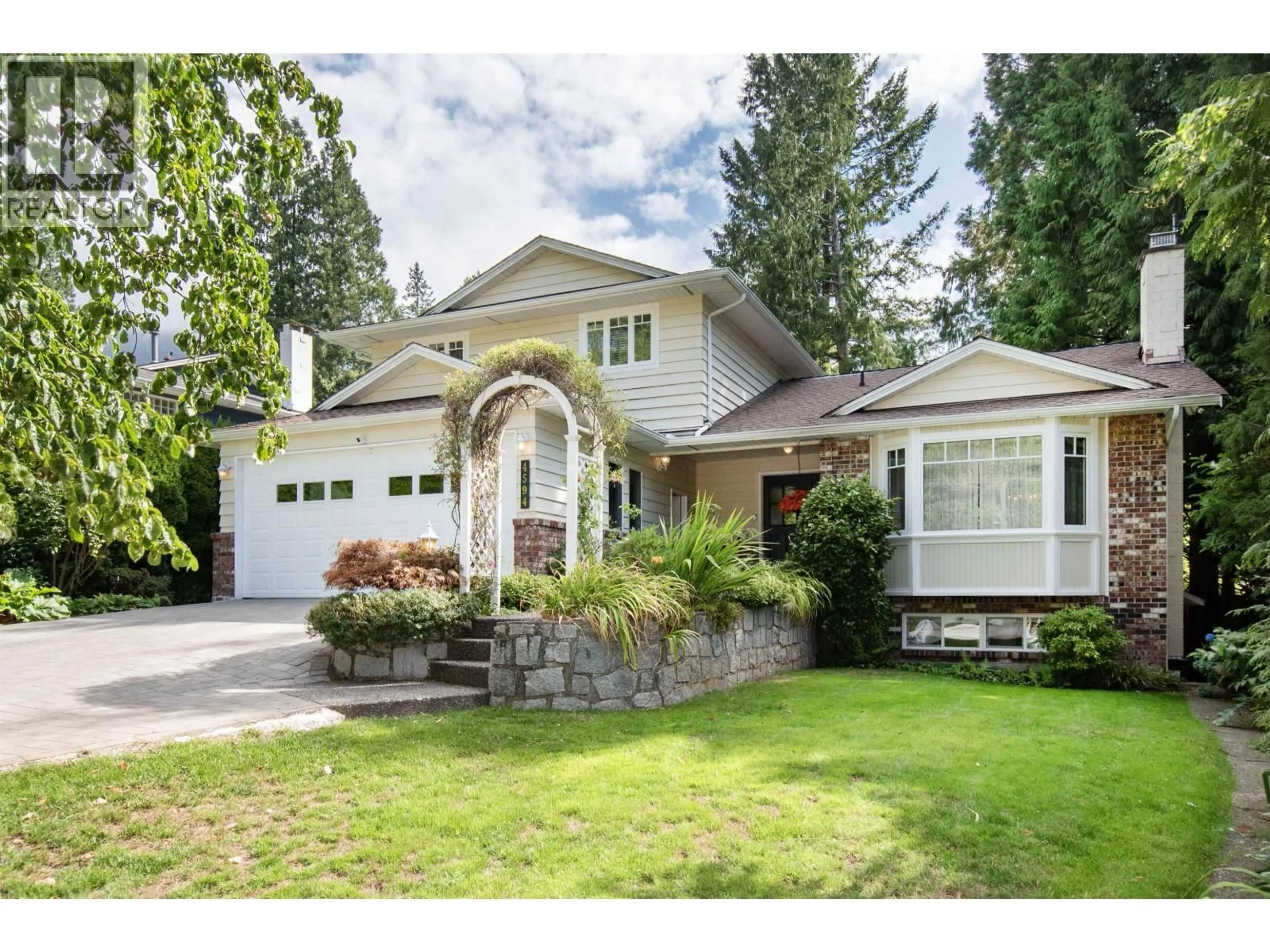 Home with vinyl exterior material, street for 4594 TEVIOT PLACE, North Vancouver British Columbia V7R4M5