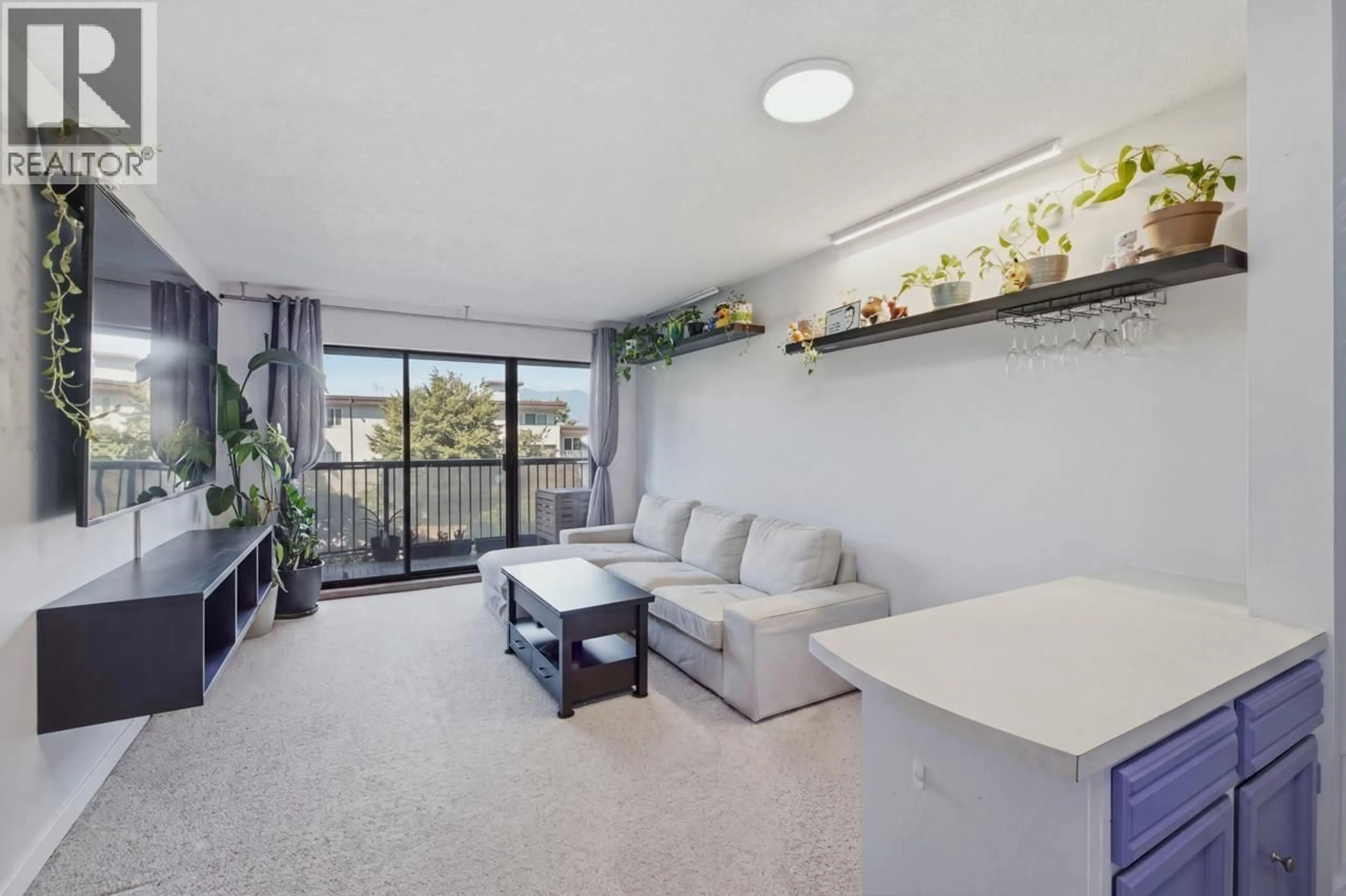 Living room with furniture, unknown for 209 - 2120 2ND AVENUE, Vancouver British Columbia V6K1H6