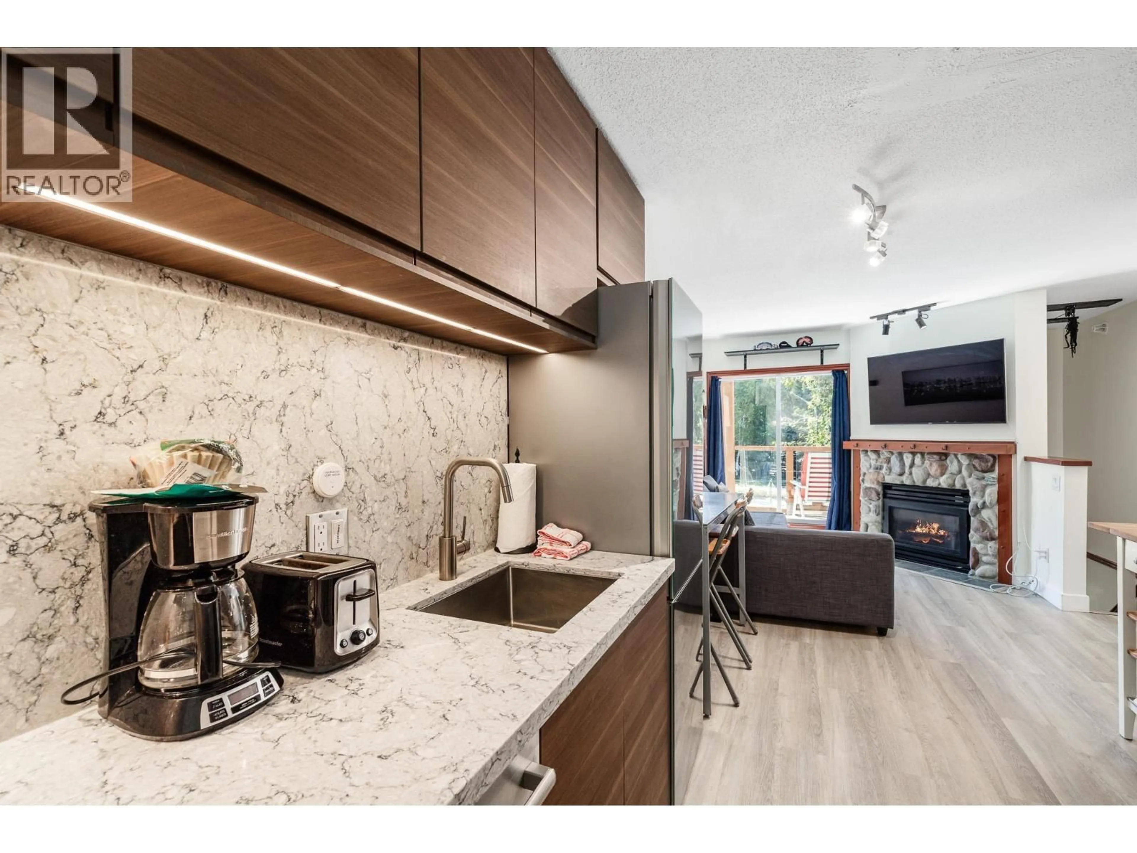 Open concept kitchen, unknown for 11 - 4388 NORTHLANDS BOULEVARD, Whistler British Columbia V8E1C6