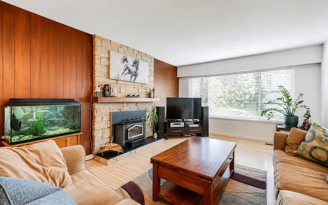 11570 94 AVENUE, Delta 3