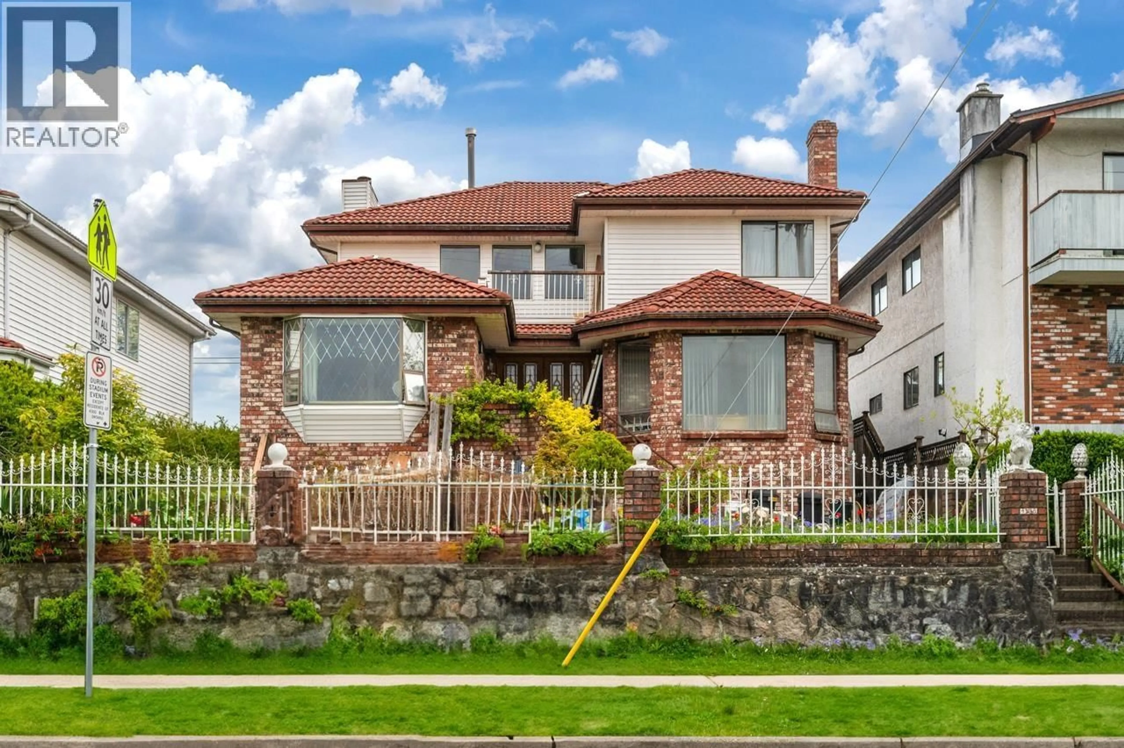 Home with brick exterior material, street for 4338 ONTARIO STREET, Vancouver British Columbia V5V3G9