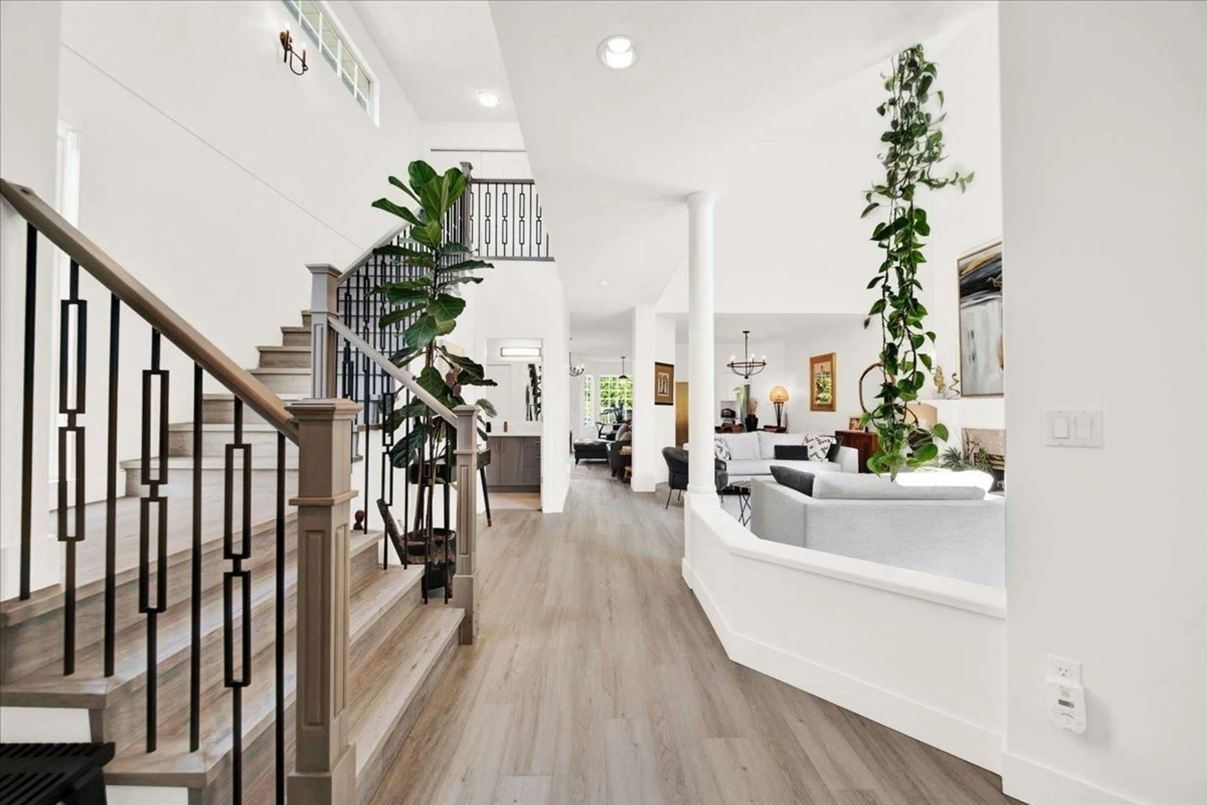 Indoor foyer for 9 - 2688 150 STREET, Surrey British Columbia V4P1P1