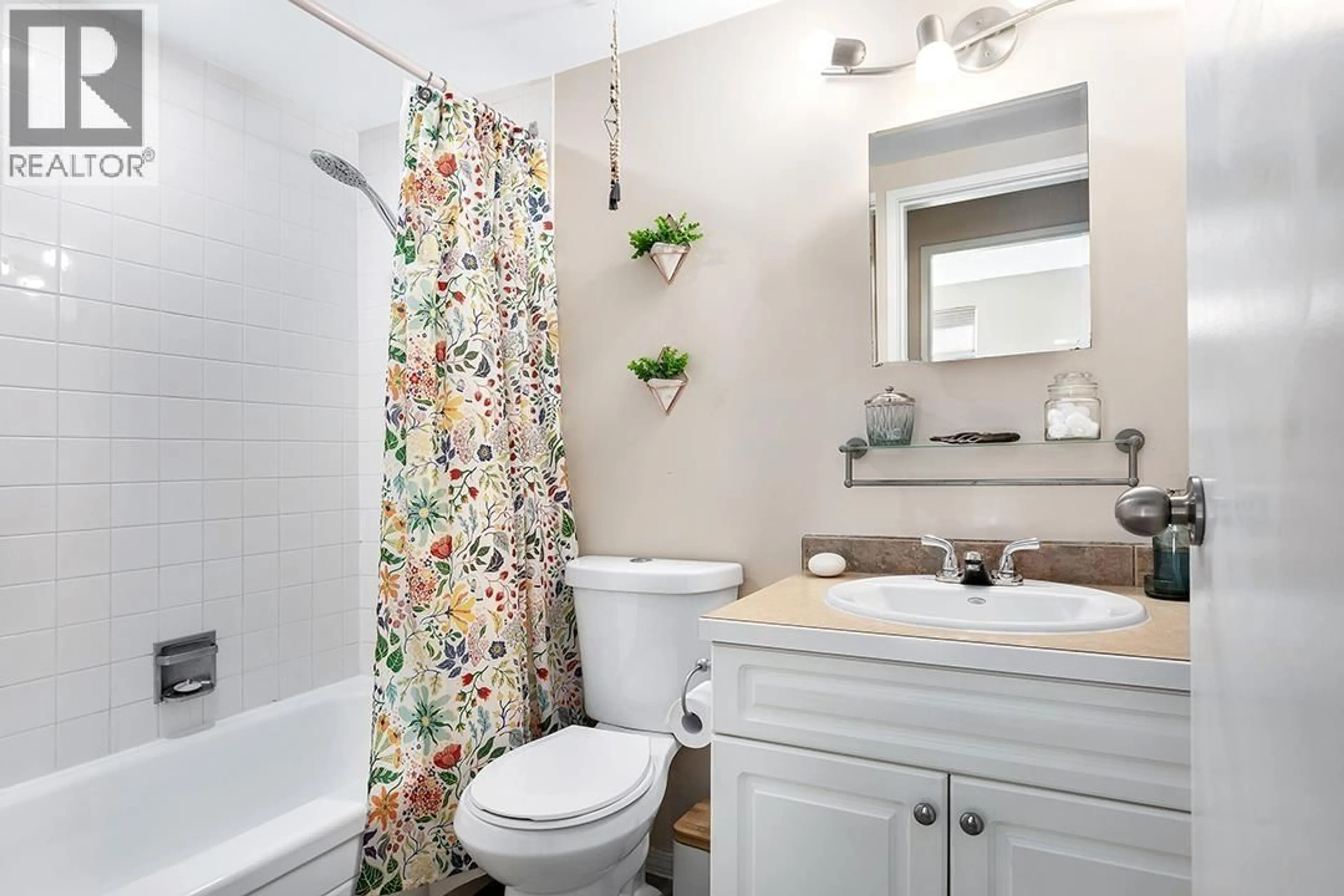 Standard bathroom, ceramic/tile floor for 201 - 9146 SATURNA DRIVE, Burnaby British Columbia V3J7K2