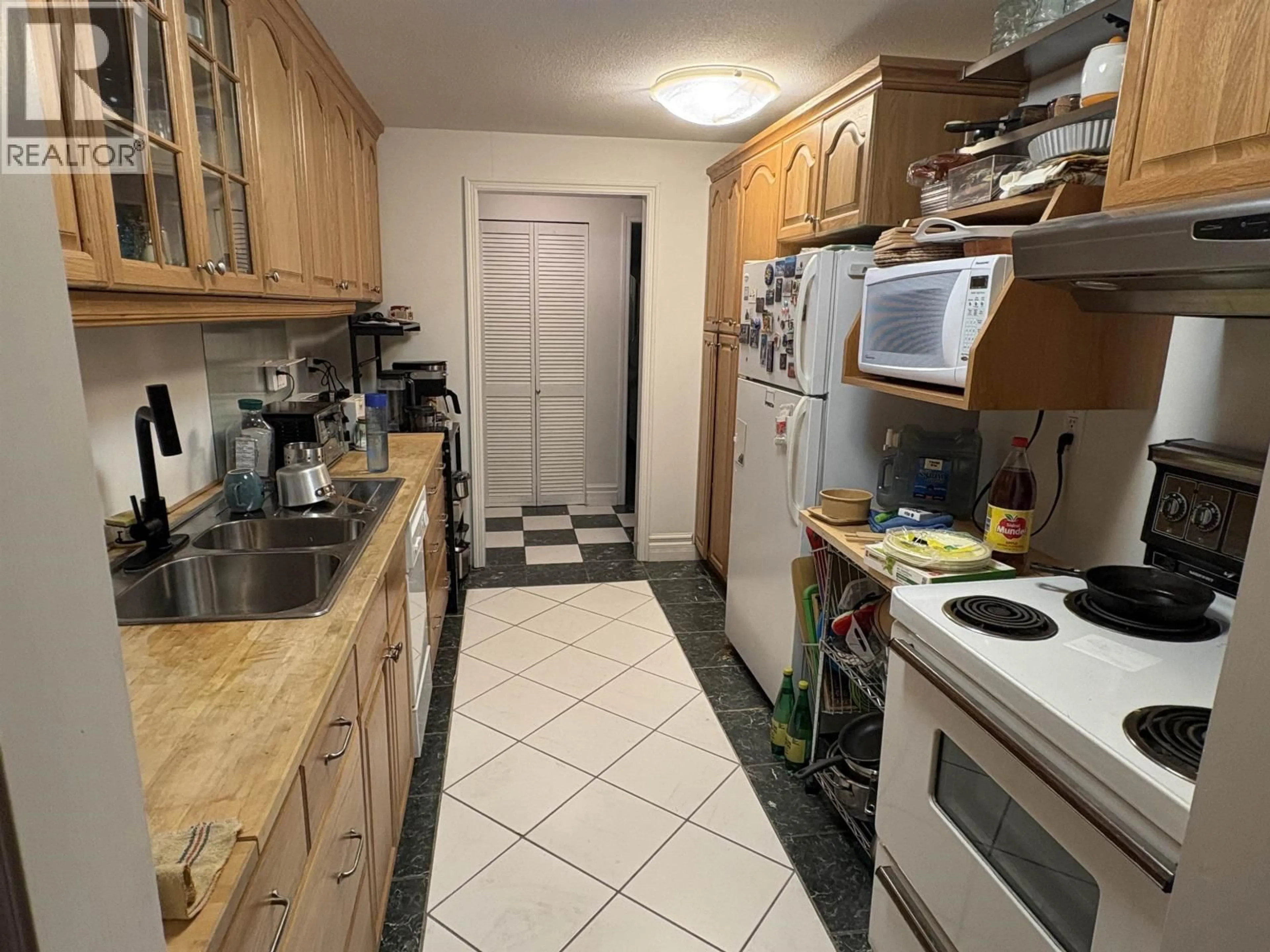 Standard kitchen, unknown for 240 - 7293 MOFFATT ROAD, Richmond British Columbia V6Y3E4