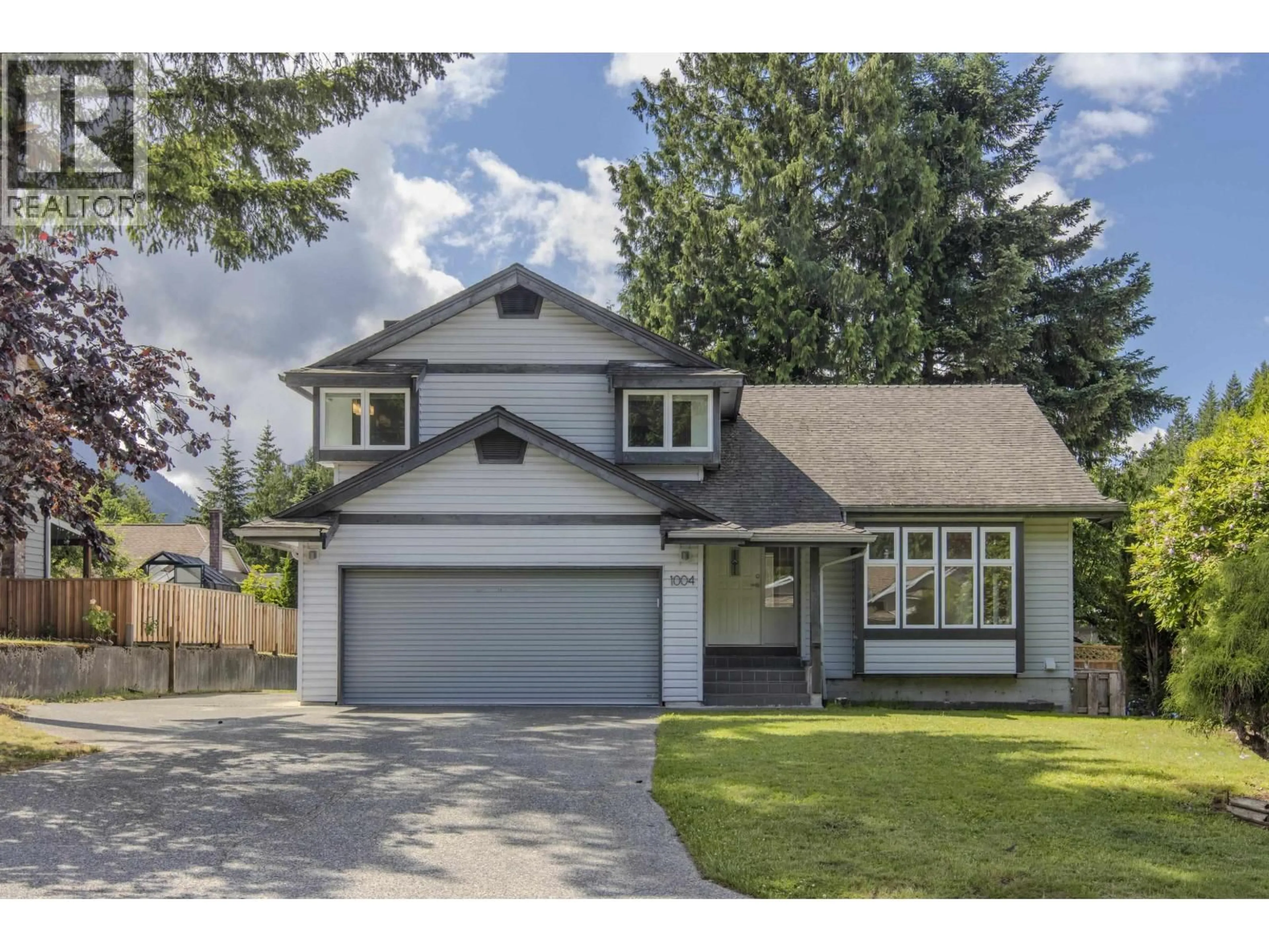 Home with vinyl exterior material, street for 1004 PIA ROAD, Squamish British Columbia V0N1T0