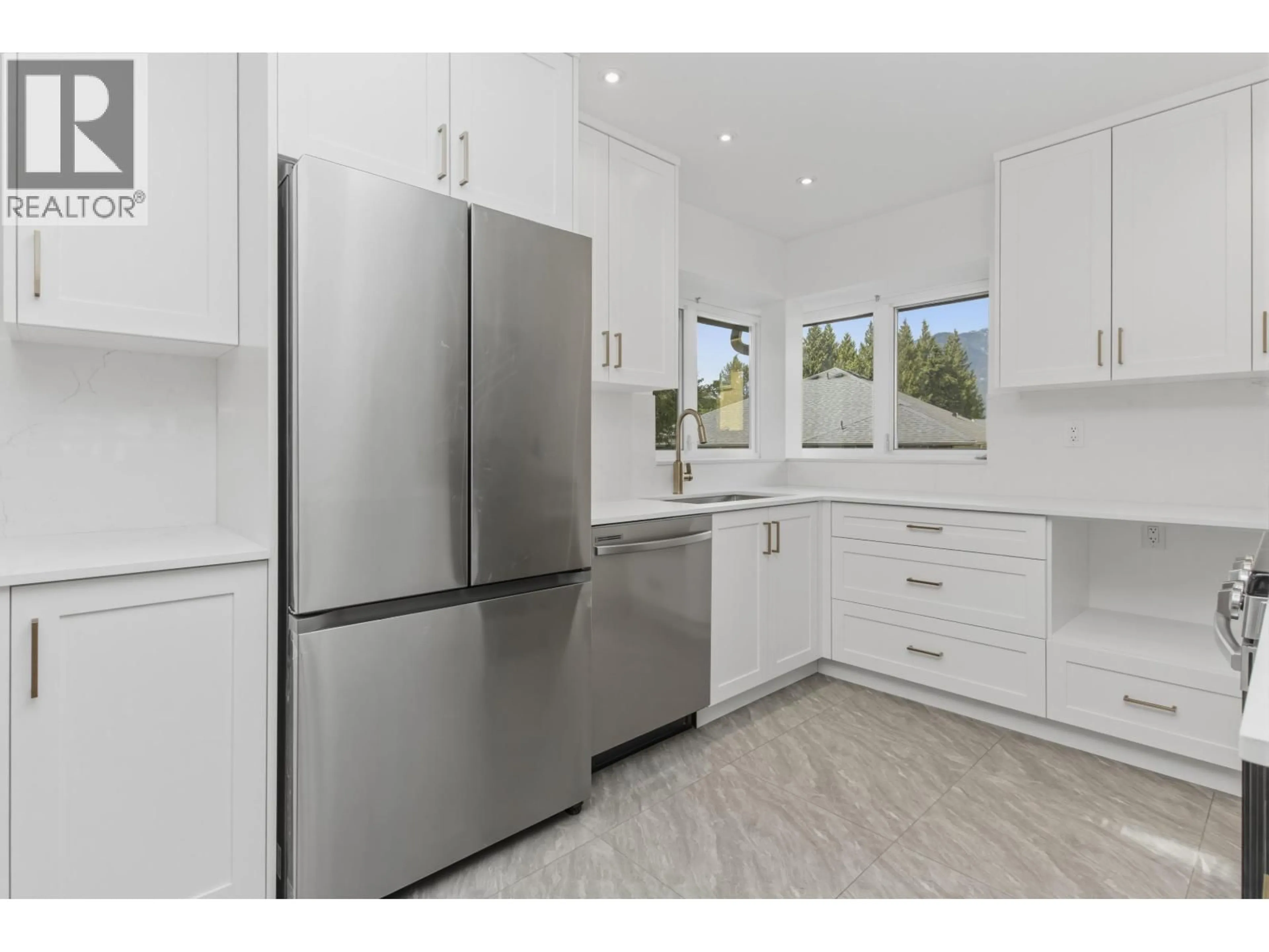 Unknown for 1004 PIA ROAD, Squamish British Columbia V0N1T0