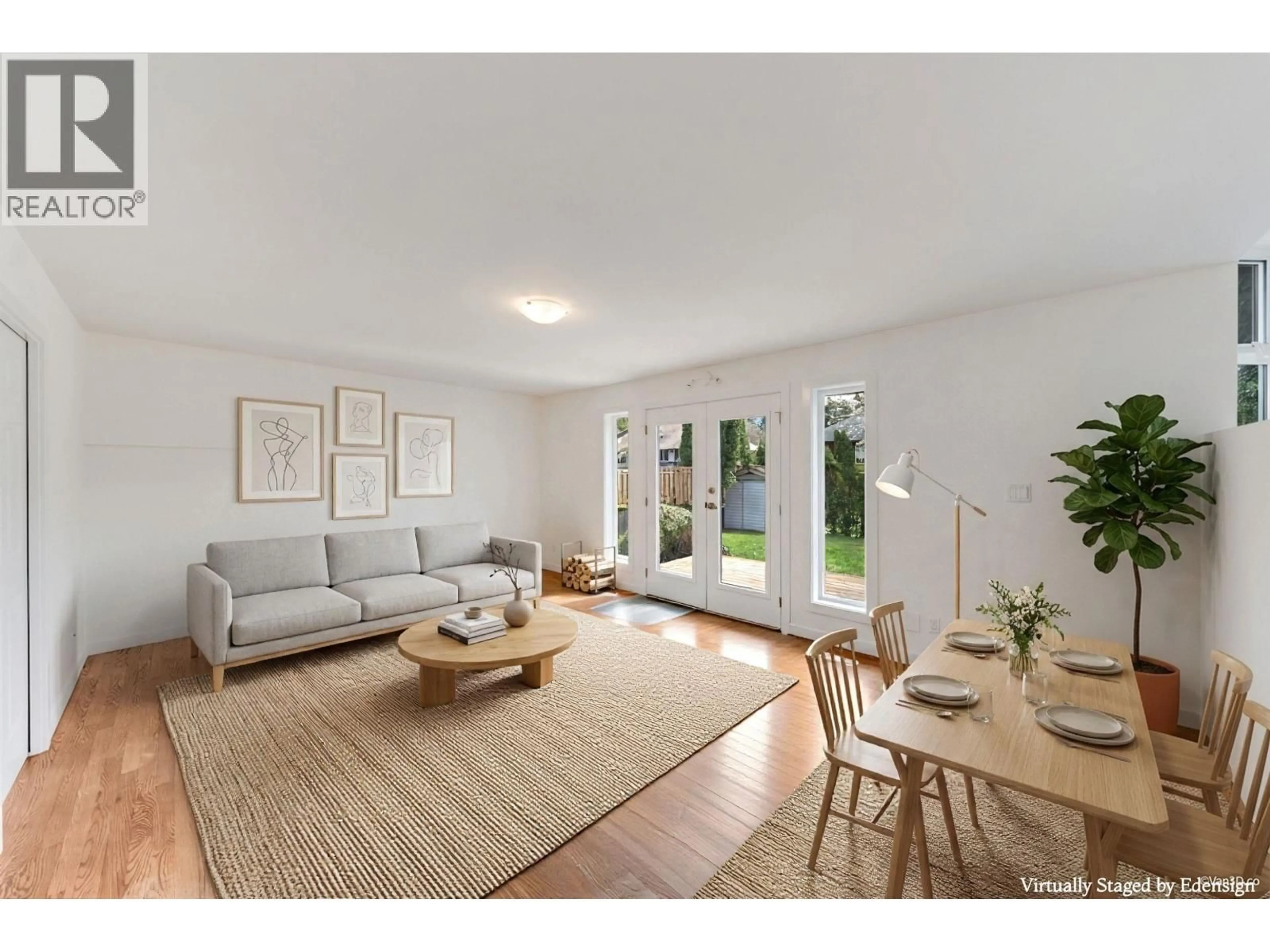 Living room with furniture, unknown for 1004 PIA ROAD, Squamish British Columbia V0N1T0