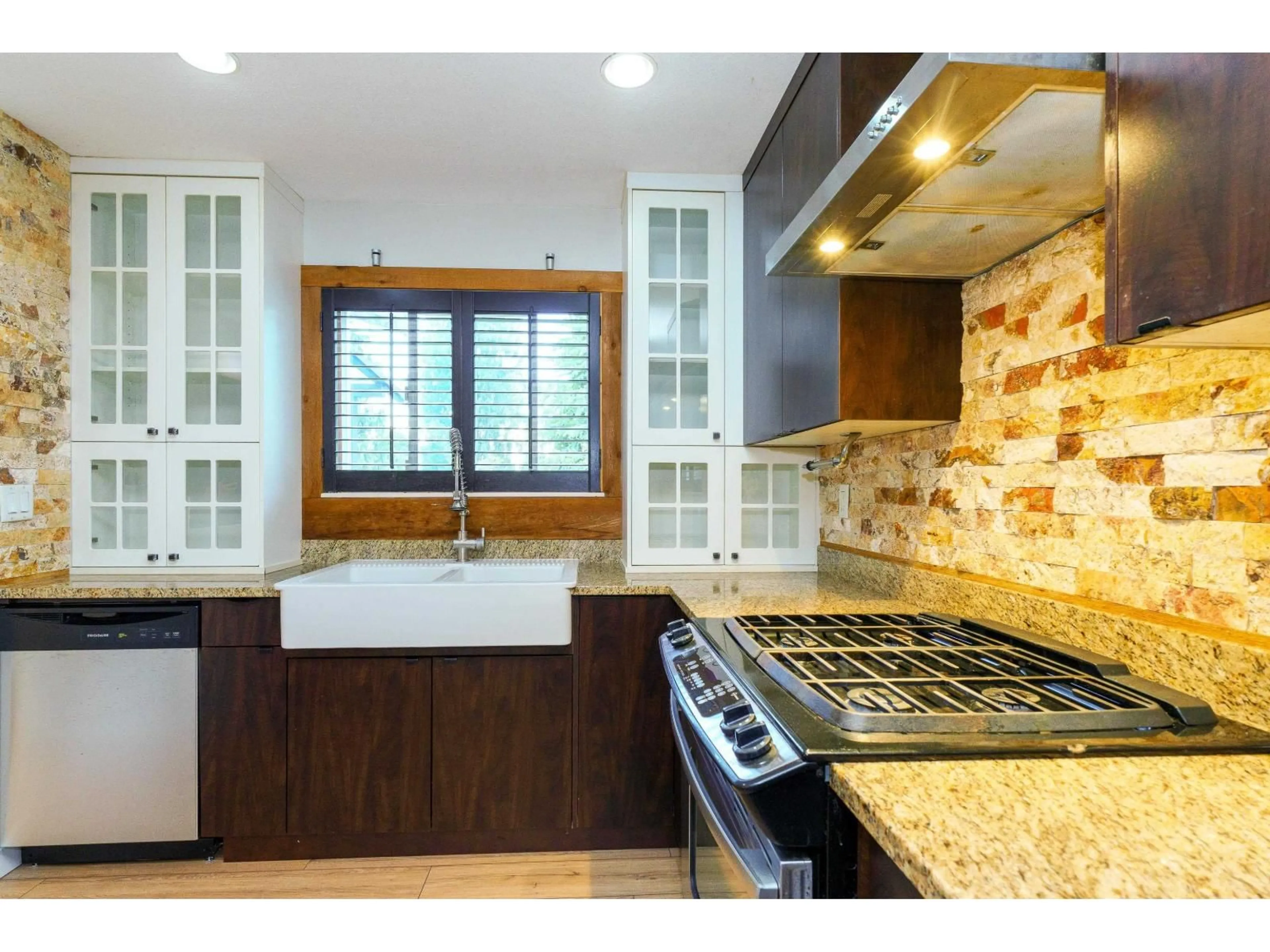 Contemporary kitchen, ceramic/tile floor for 7655 WOODCOCK CRESCENT, Mission British Columbia V2V4J8