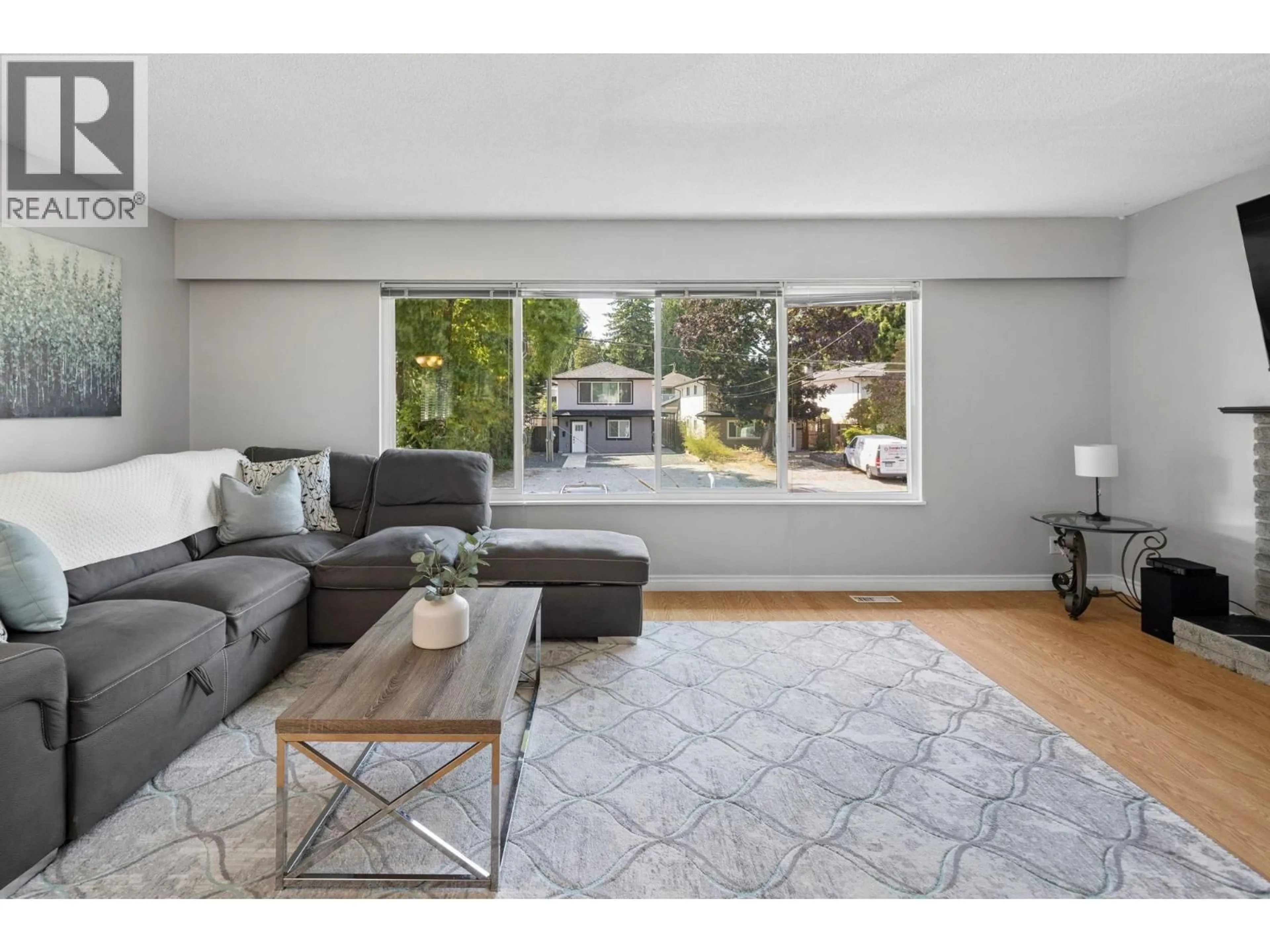 Living room with furniture, unknown for 3464 VINCENT STREET, Port Coquitlam British Columbia V3B3T7