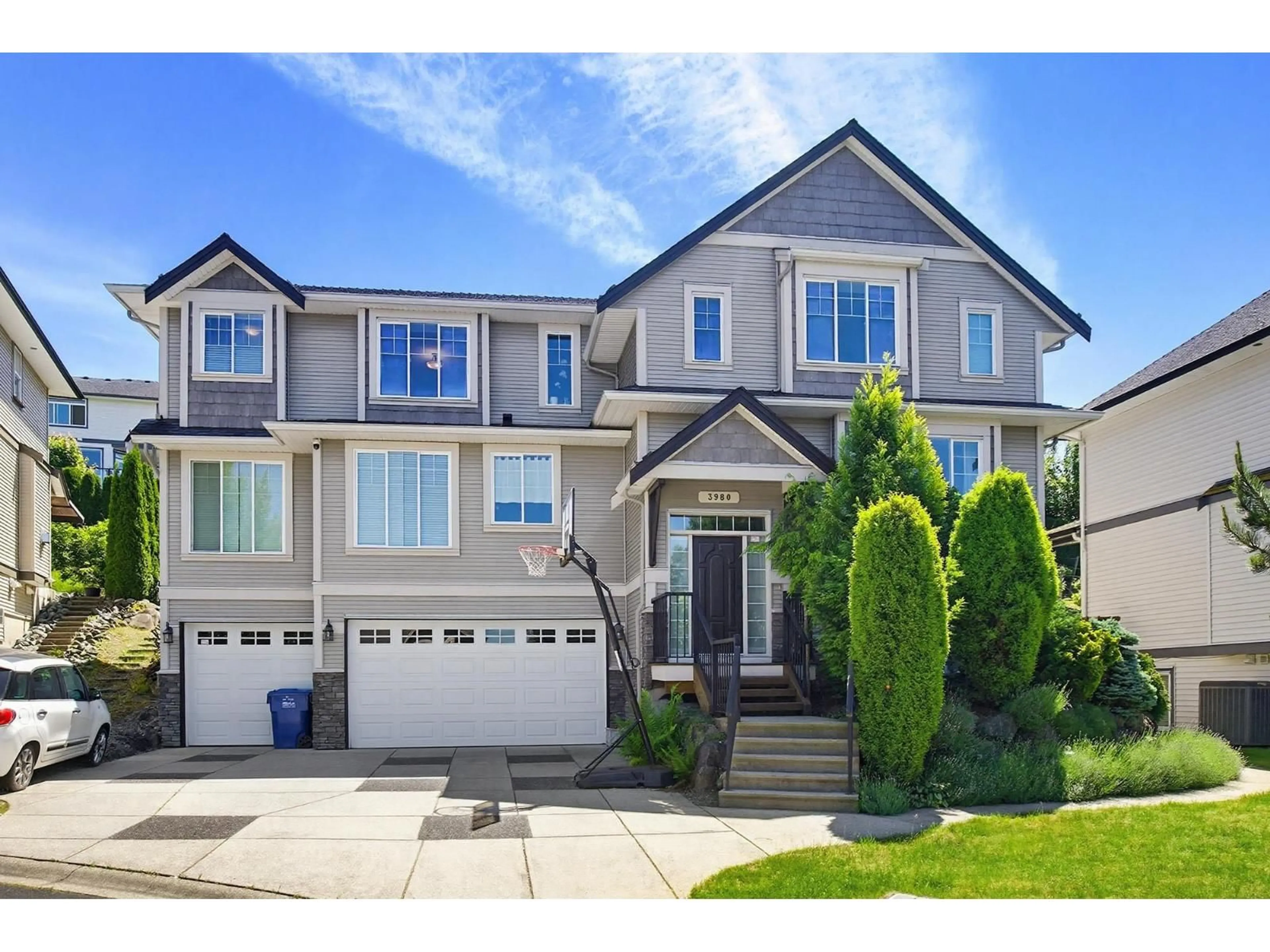 Home with vinyl exterior material, street for 3980 KALEIGH COURT, Abbotsford British Columbia V3G3E3