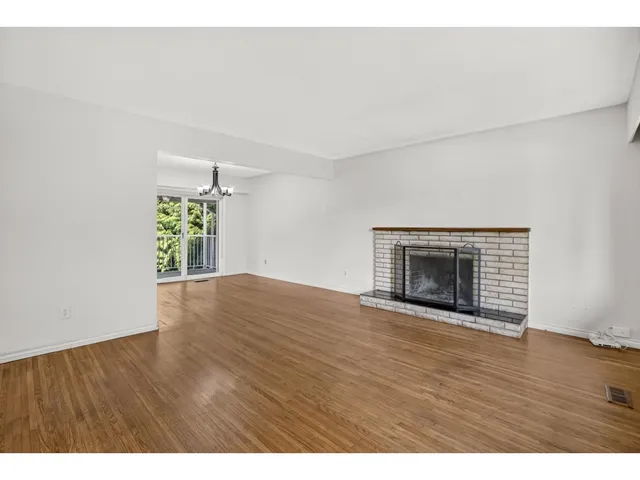 9727 121 STREET, Surrey 5