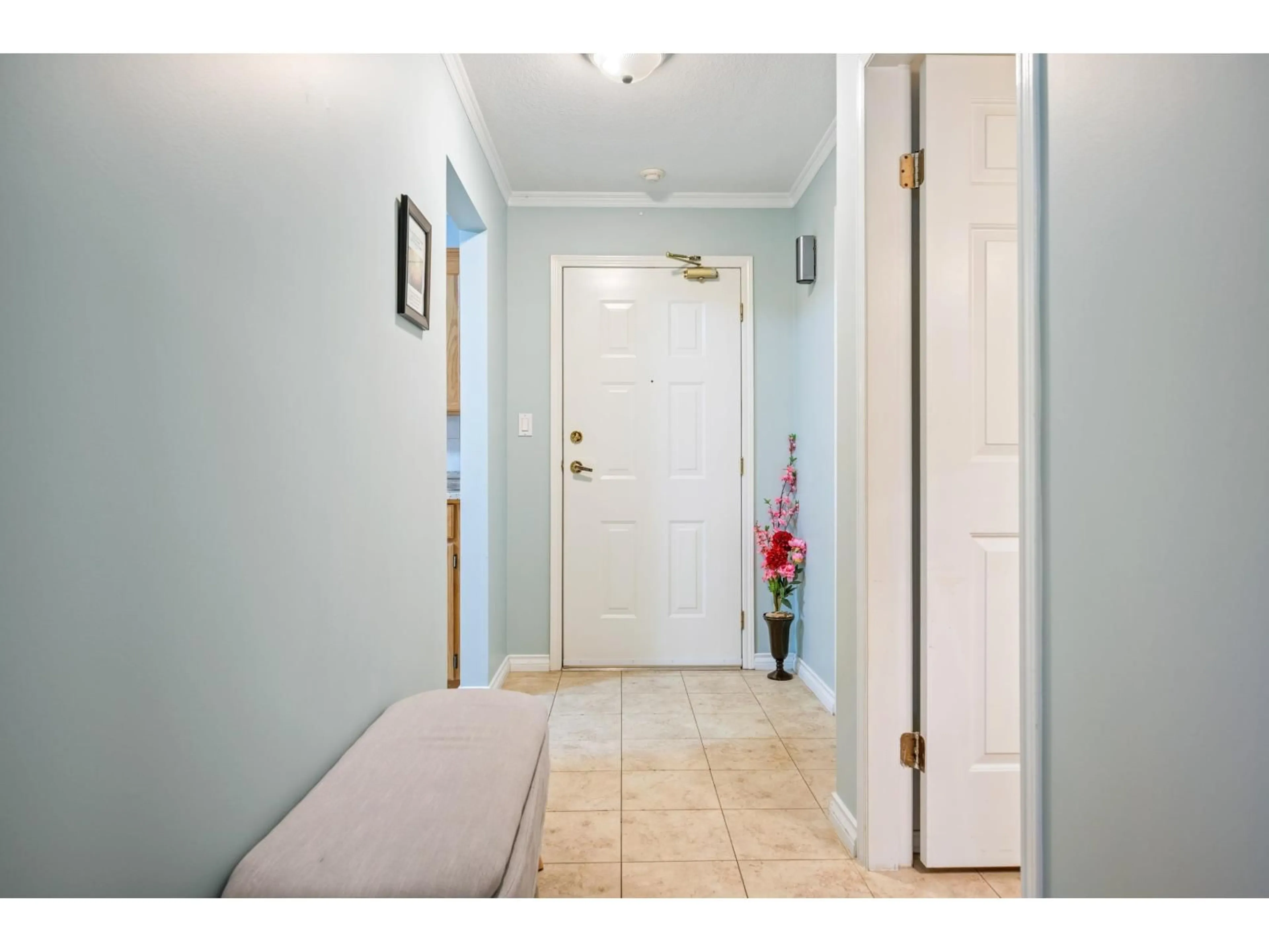 Indoor entryway for 110 - 5375 205 STREET, Langley British Columbia V3A7V7