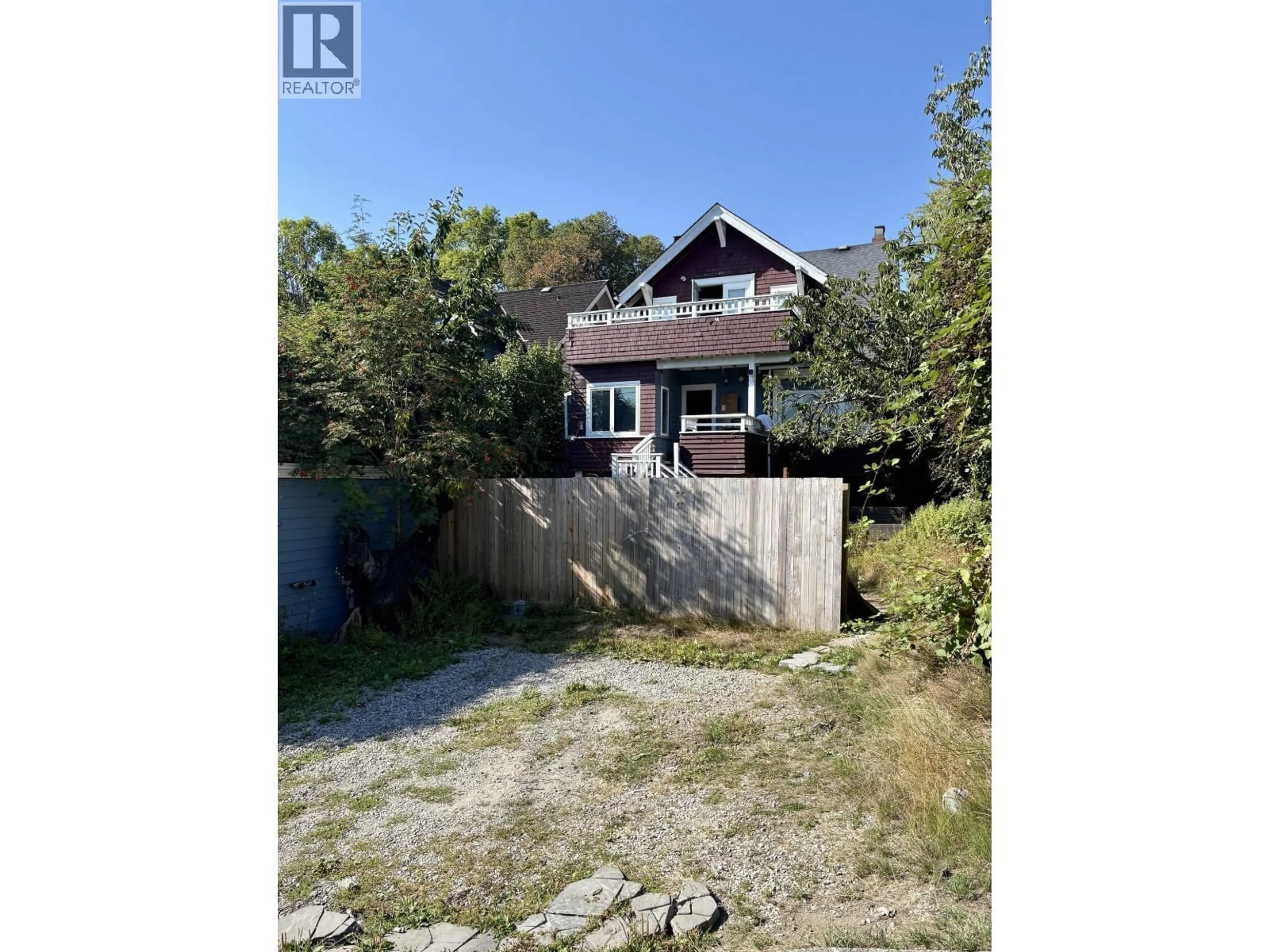 A pic from outside/outdoor area/front of a property/back of a property/a pic from drone, unknown for 2002 WHYTE AVENUE, Vancouver British Columbia V6J1B5