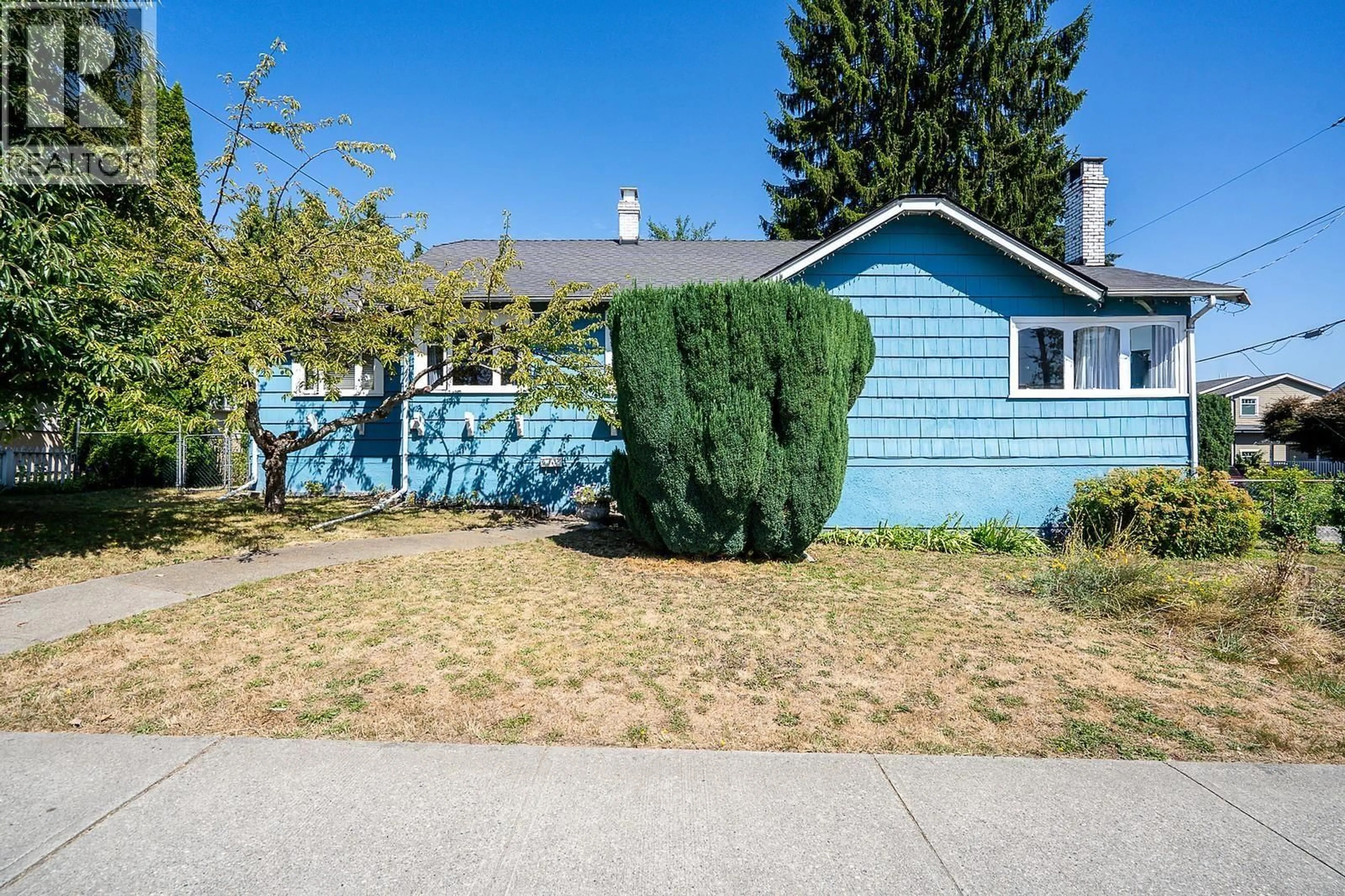 Unknown for 423 CUMBERLAND STREET, New Westminster British Columbia V3L3G6