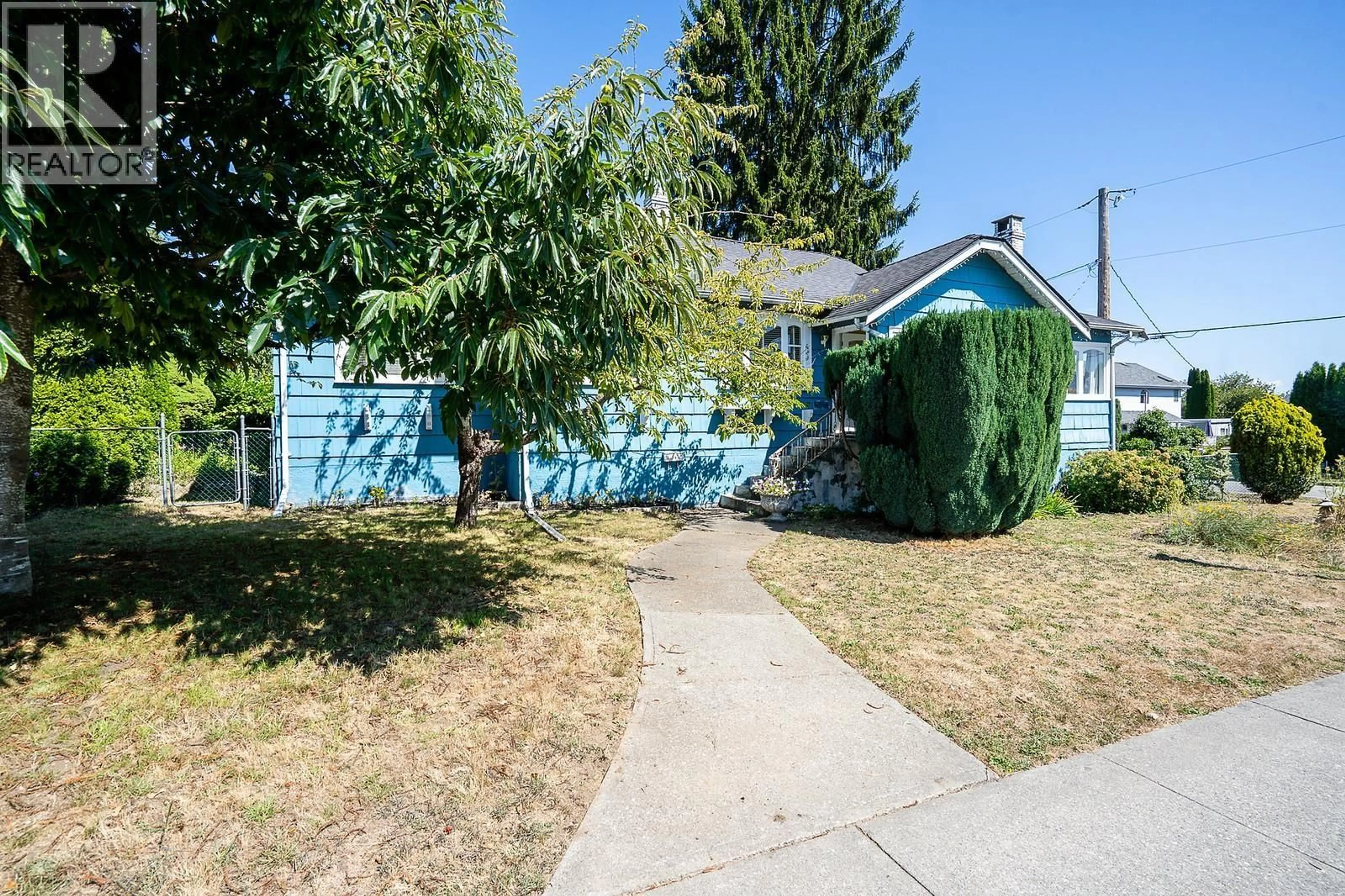 Unknown for 423 CUMBERLAND STREET, New Westminster British Columbia V3L3G6