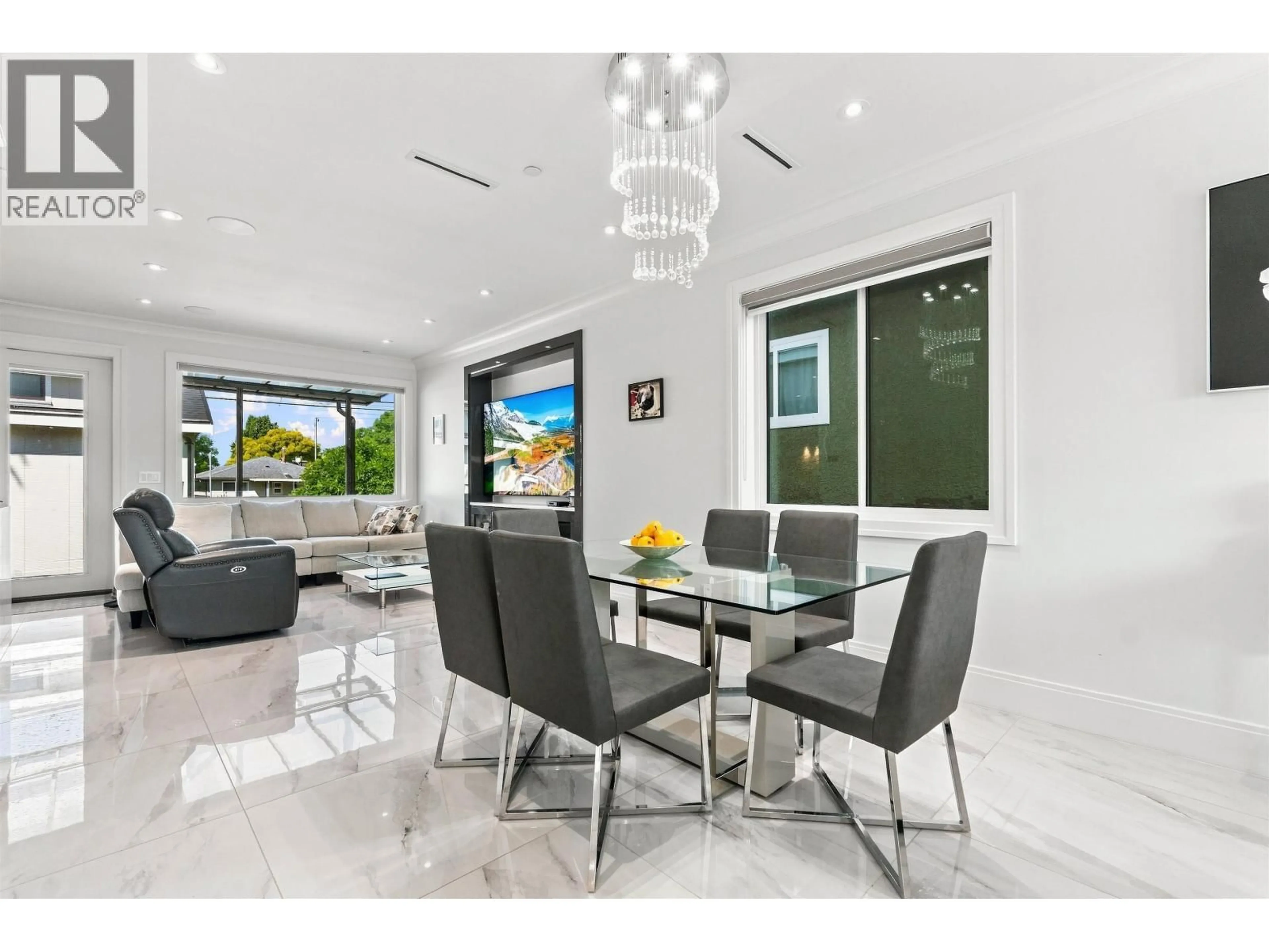 Dining room, ceramic/tile floor for 5577 INVERNESS STREET, Vancouver British Columbia V5W3P4
