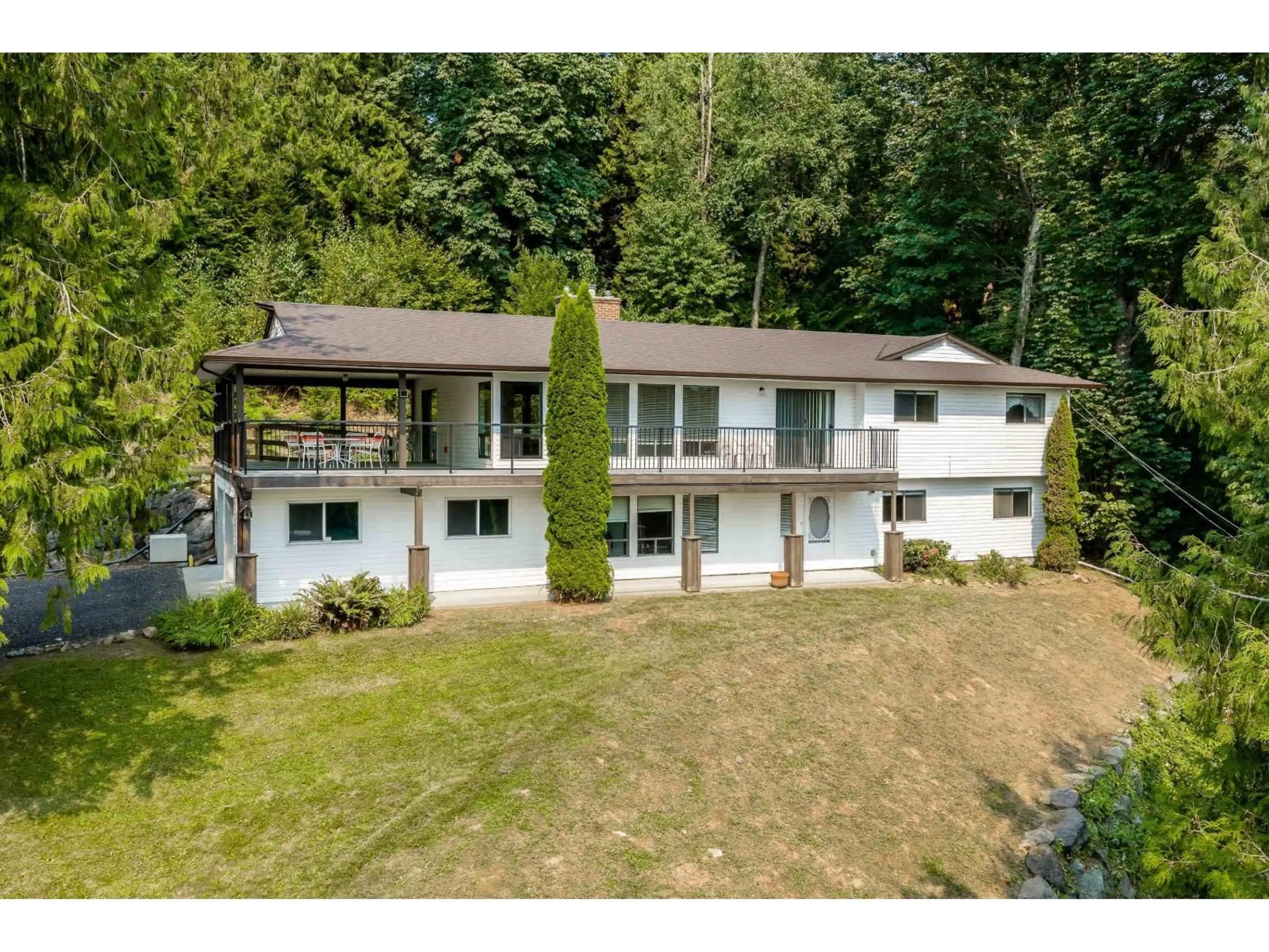A pic from outside/outdoor area/front of a property/back of a property/a pic from drone, unknown for 37511 ATKINSON ROAD, Abbotsford British Columbia V3G2G7
